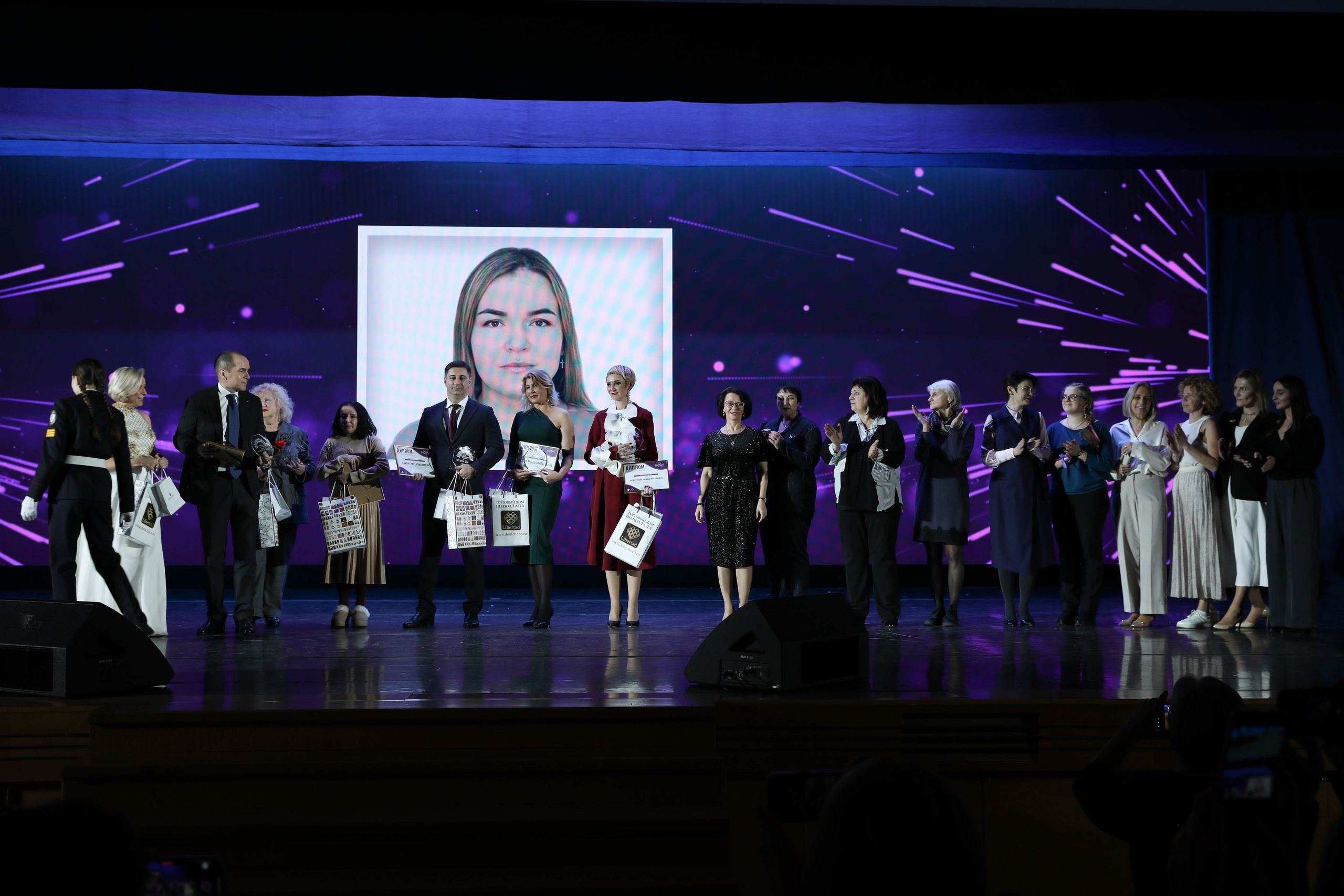 Фоторепортаж. Москва. ГКД. Церемония вручения премии «Будем жить». Индивидуальный и семейный фотограф Ирина Москвичёва