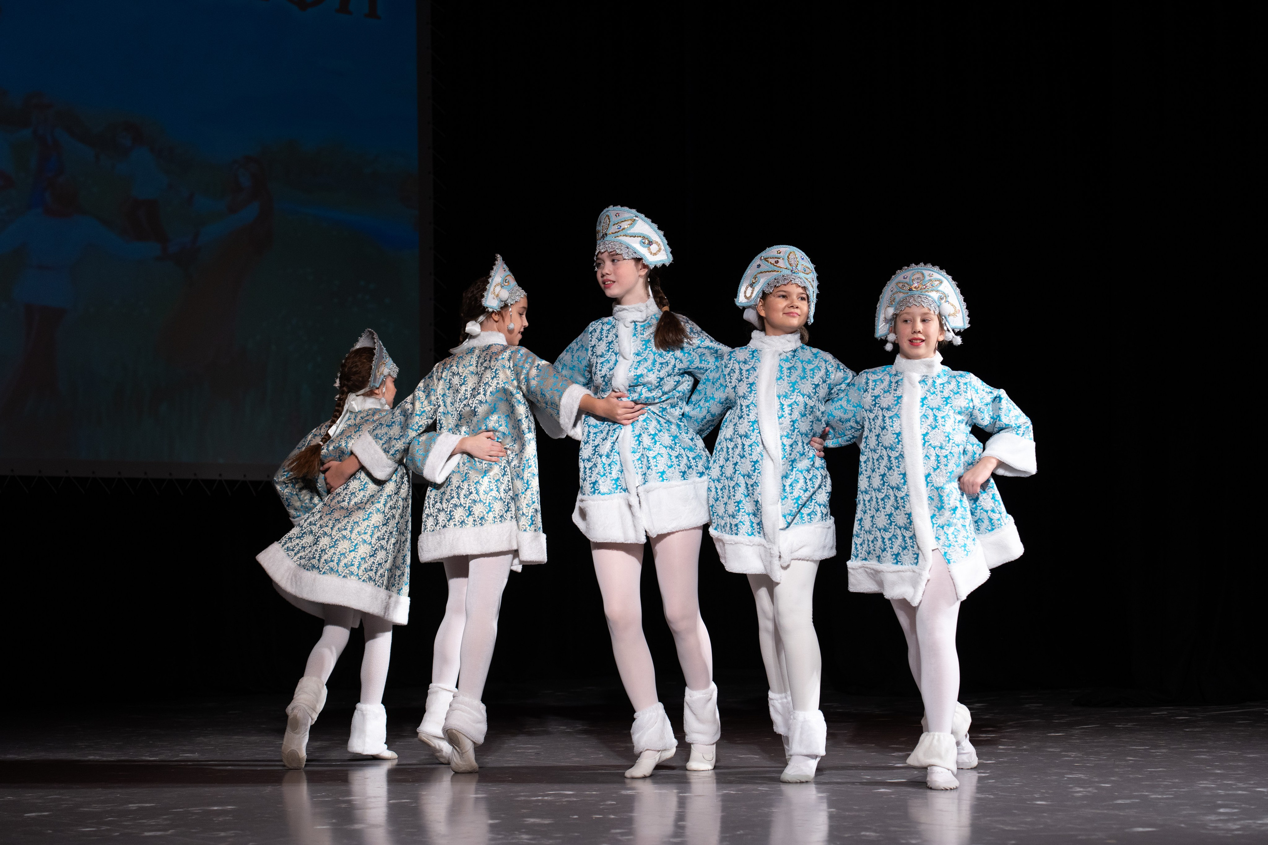 Народный танец. Репортажная съёмка в Санкт-Петербурге, Константин Петров