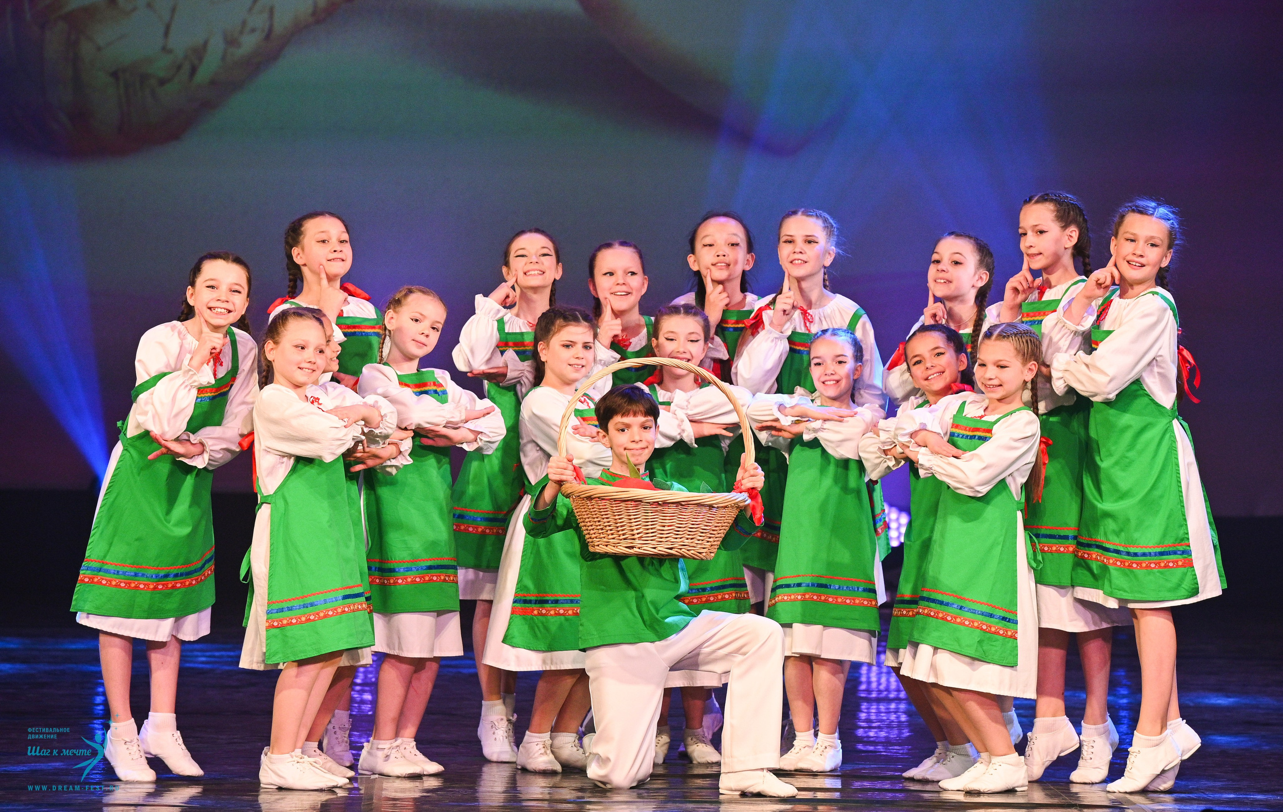 24.05.2025 «Мир под названием — Искусство танца» Фестивальное движение «Шаг к мечте» г. Кострома. Медиастудия Фото Концепт