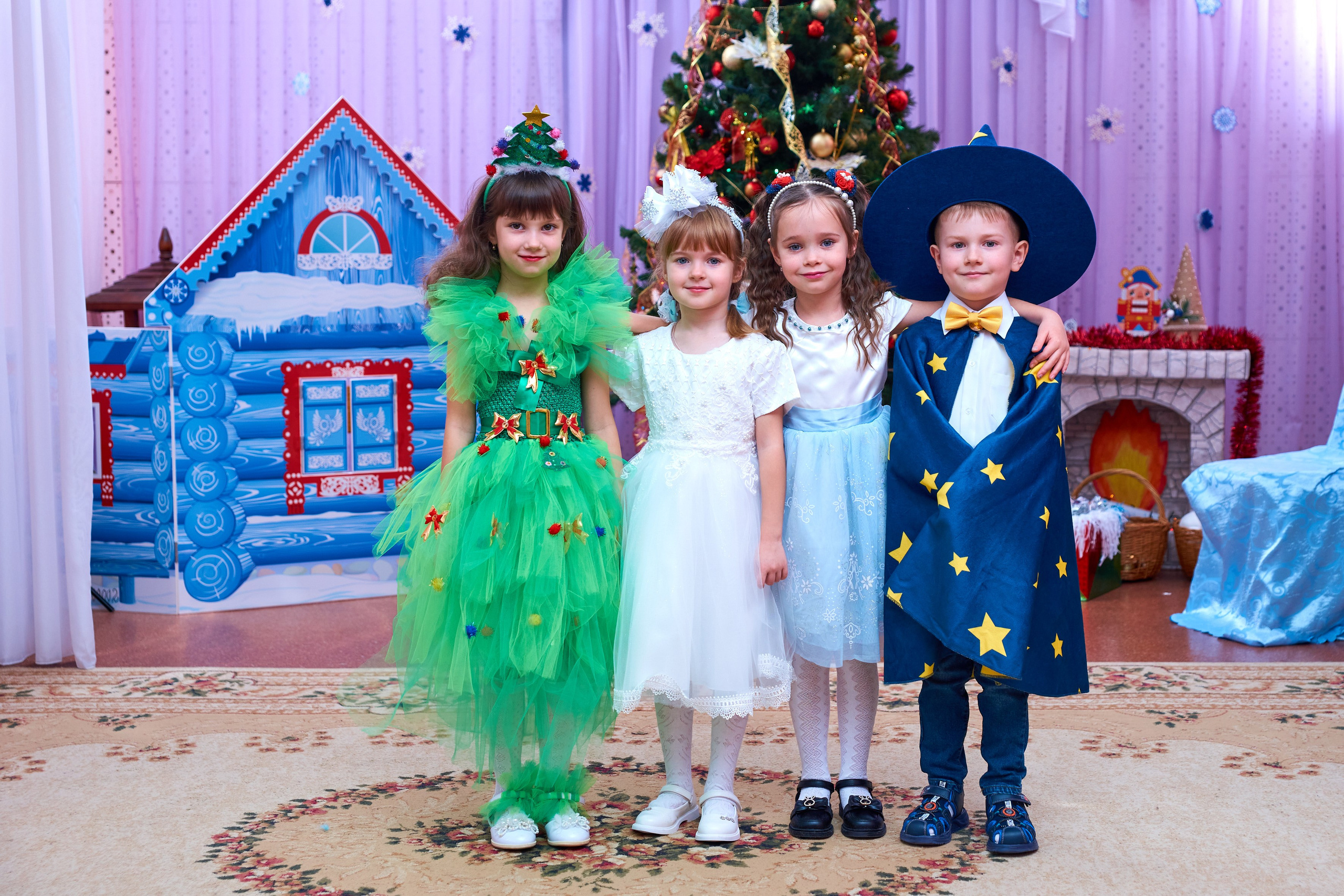 Новогодние утренники. Childrenfoto.ru