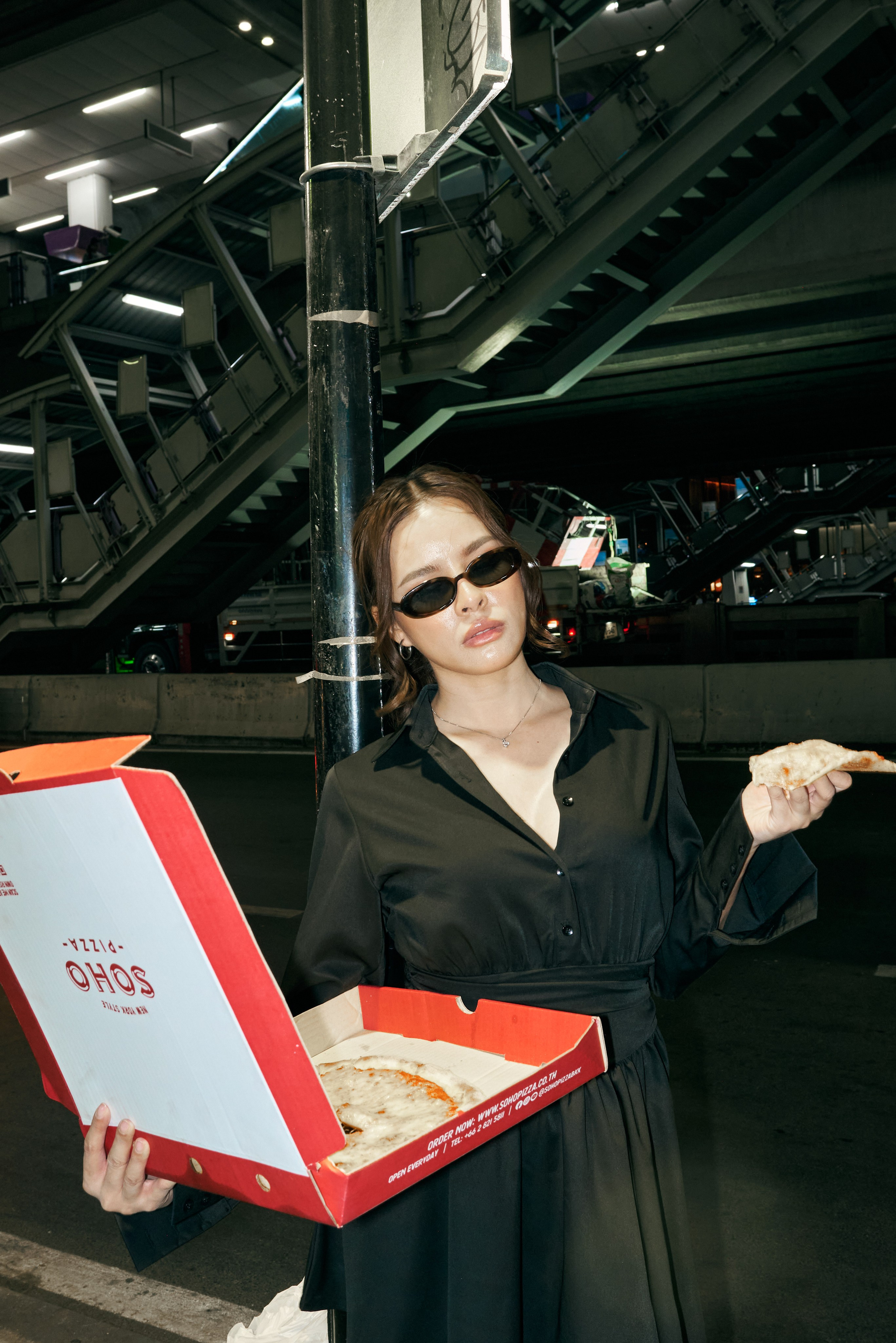 Pizza with Warunya. Photographer Bangkok — Pattaya | фотограф Бангкок — Паттайа