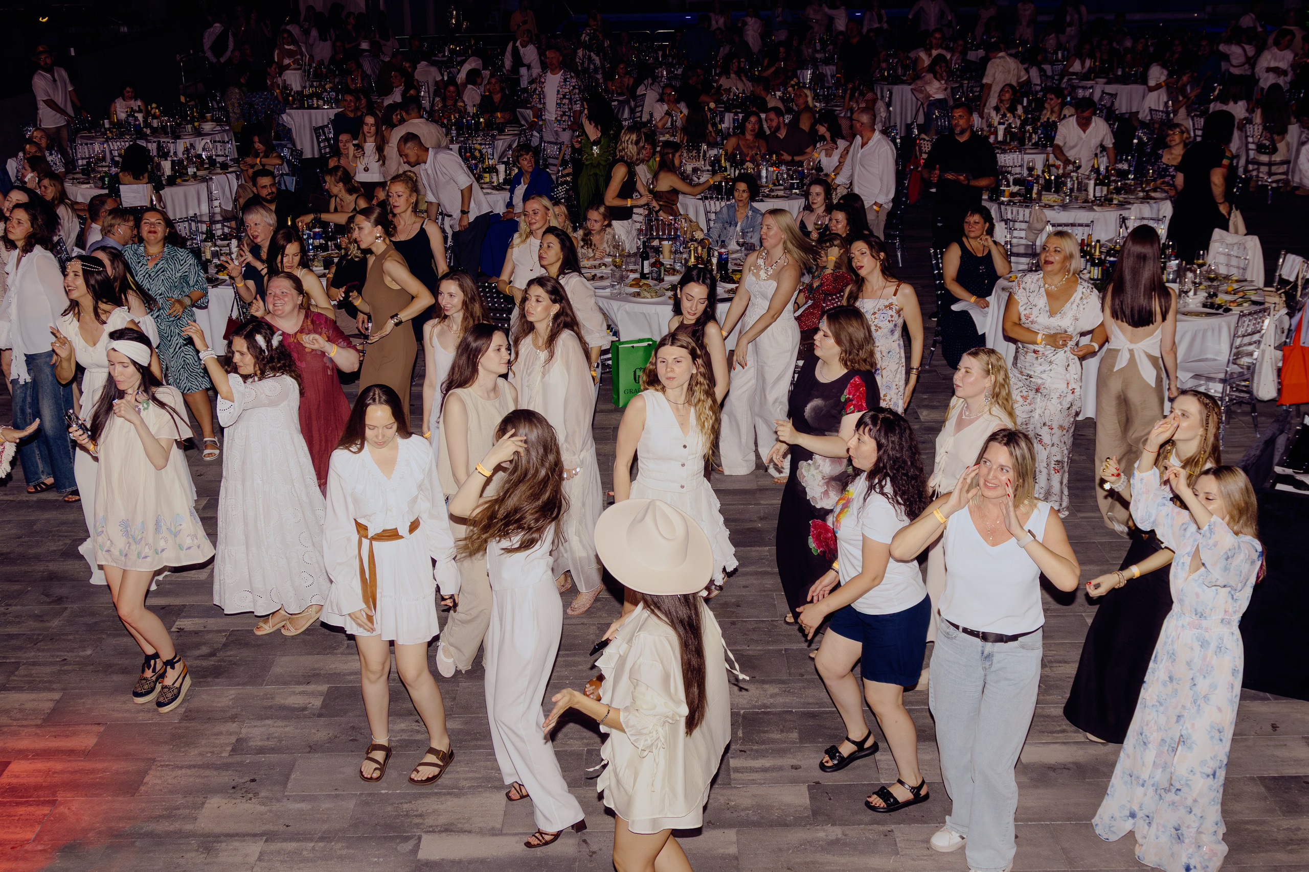 Репортажная съёмка корпоратива компании Феникс. Портретный фотограф в Ростове-на-Дону Антон Казарин