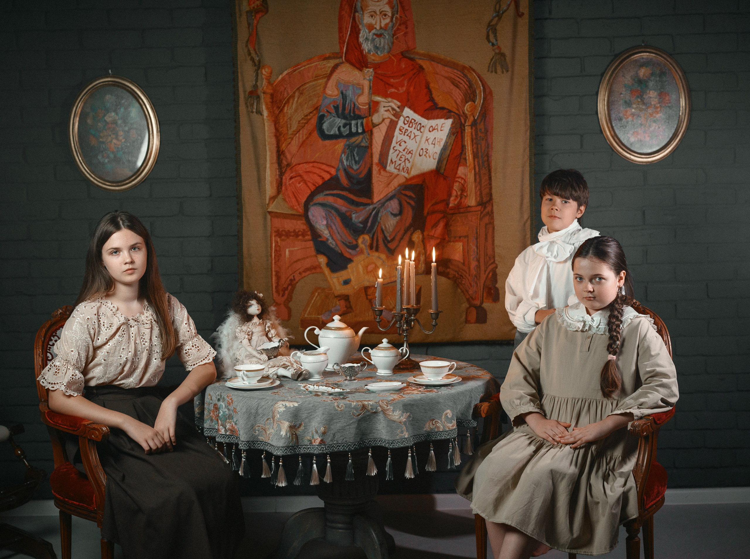 Примеры стилизации портретов и нестандартного света. Фотограф Олег Сотник