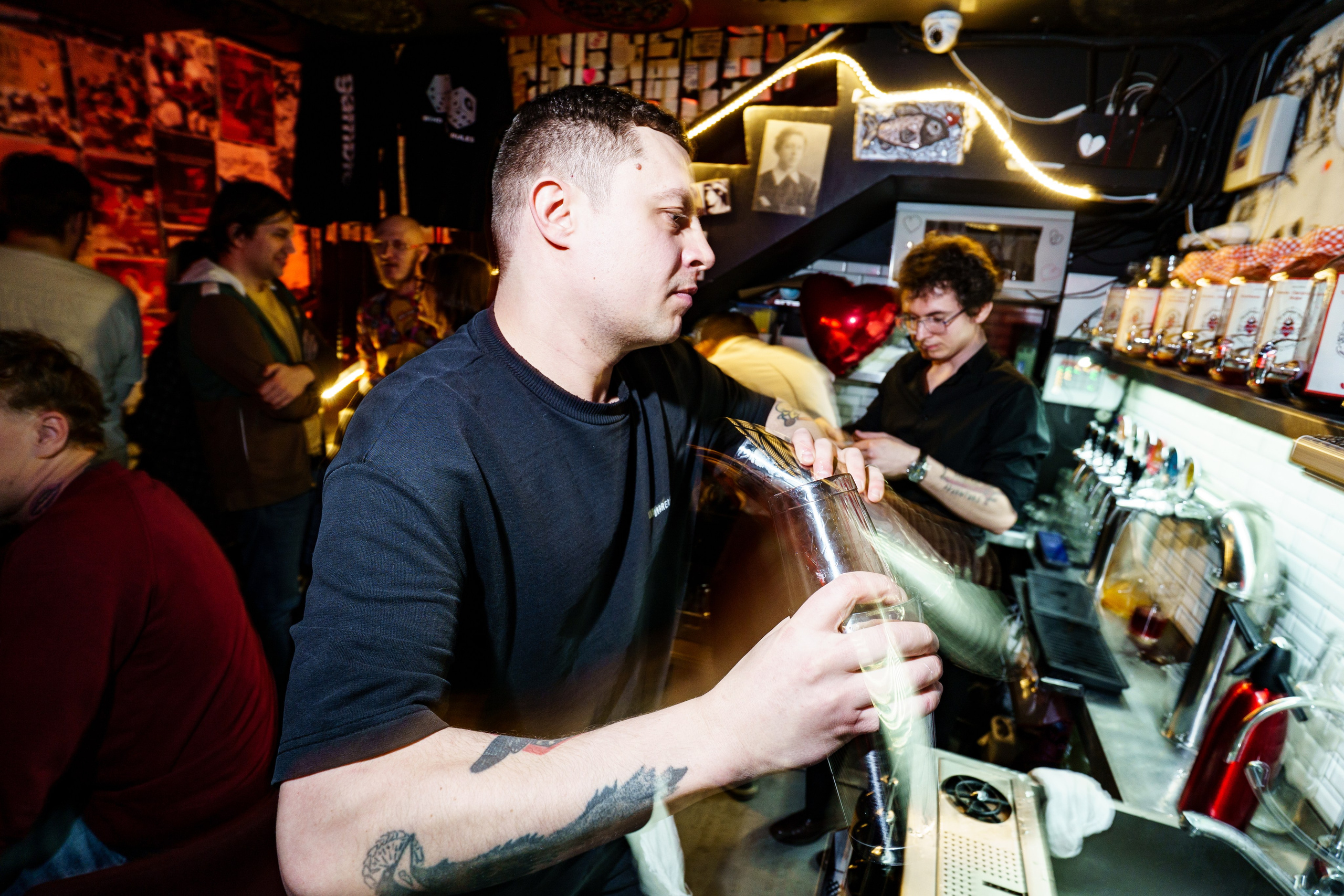 День святого Валентина в Баре разбитых сердец. Концертный и репортажный фотограф в Санкт-Петербурге Слава Пахомов