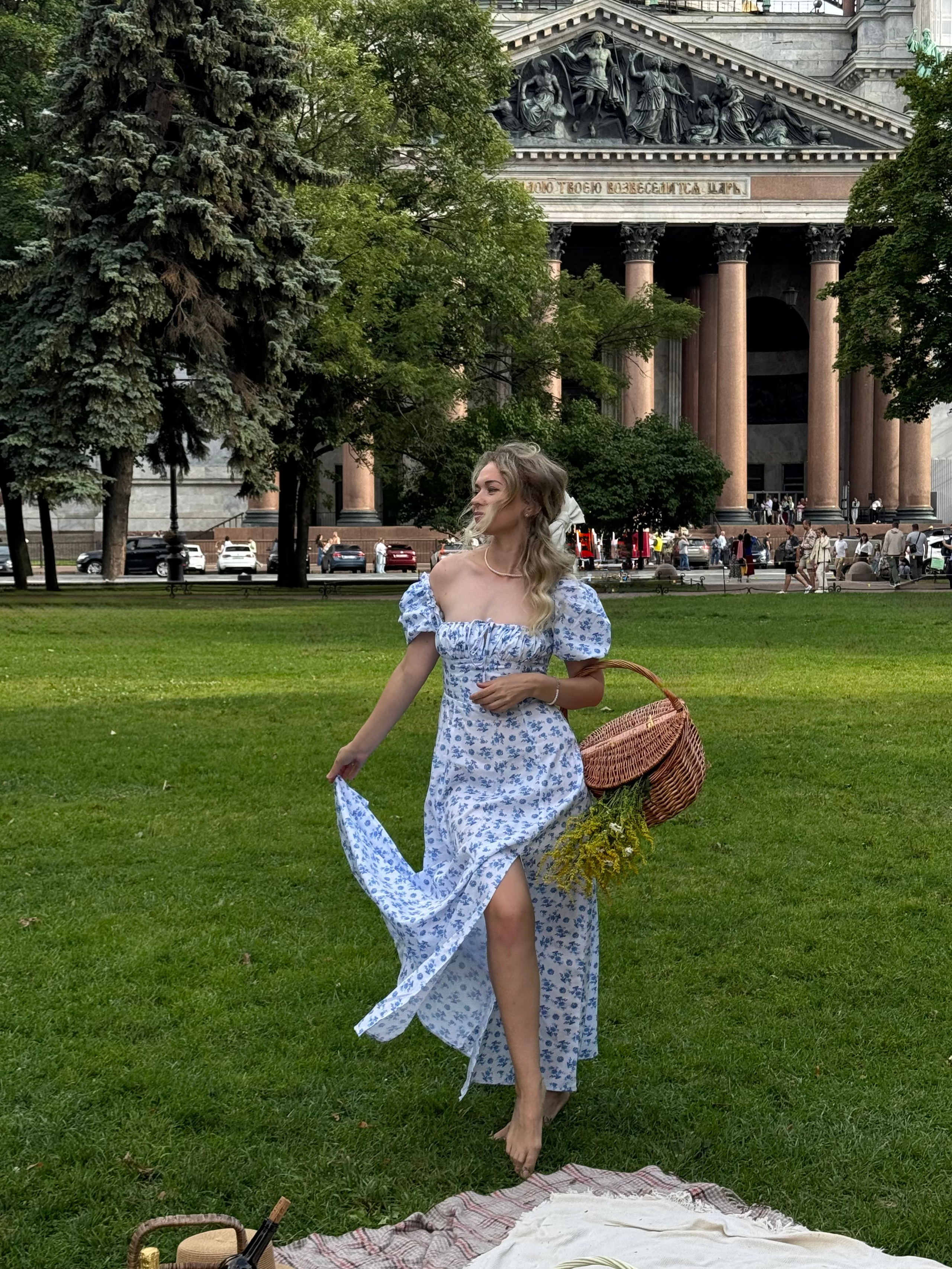 Пикник у Исаакиевского. Утонченный фотограф в Санкт-Петербурге Ксения Пелевина