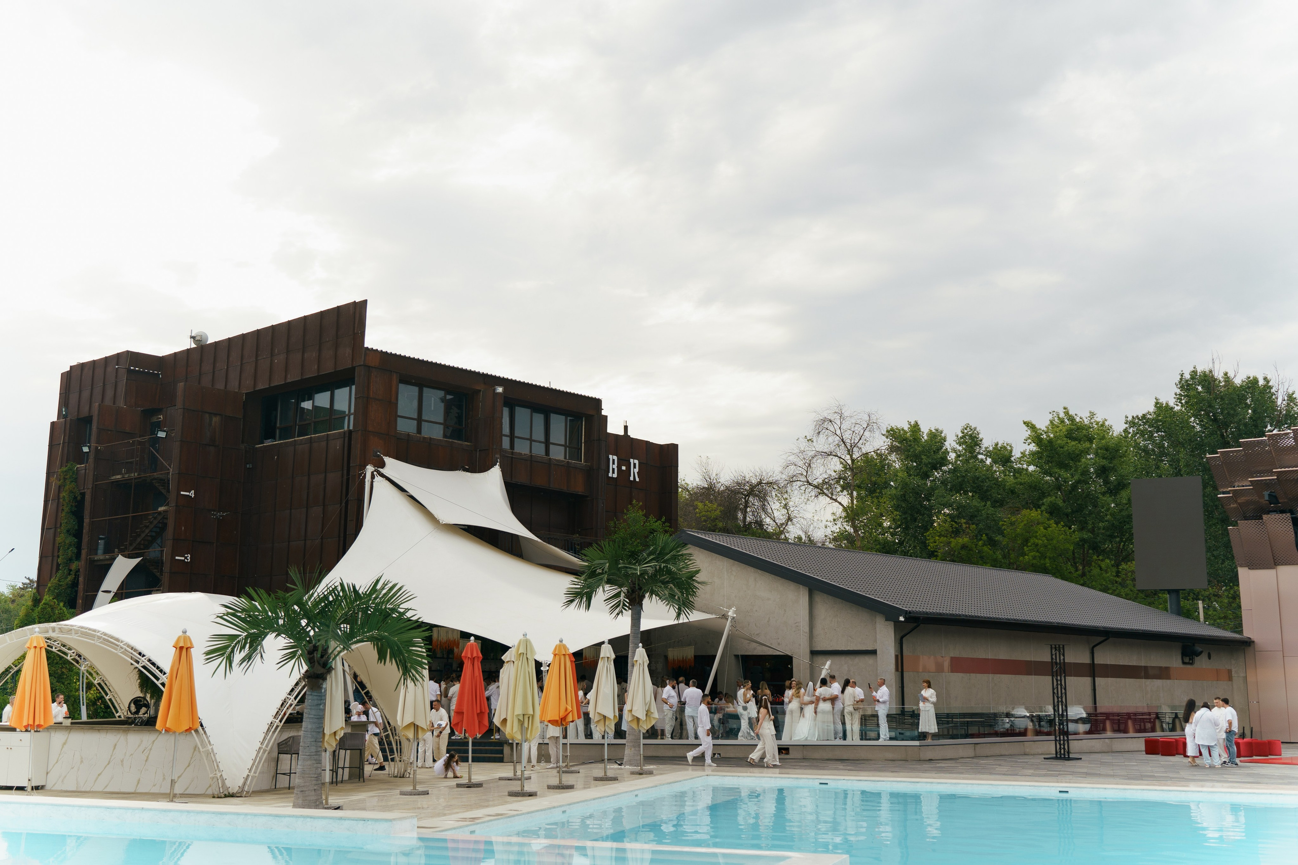 «Nothing stronger than family» Кирилл и Анастасия. Свадебный фотограф и видеограф