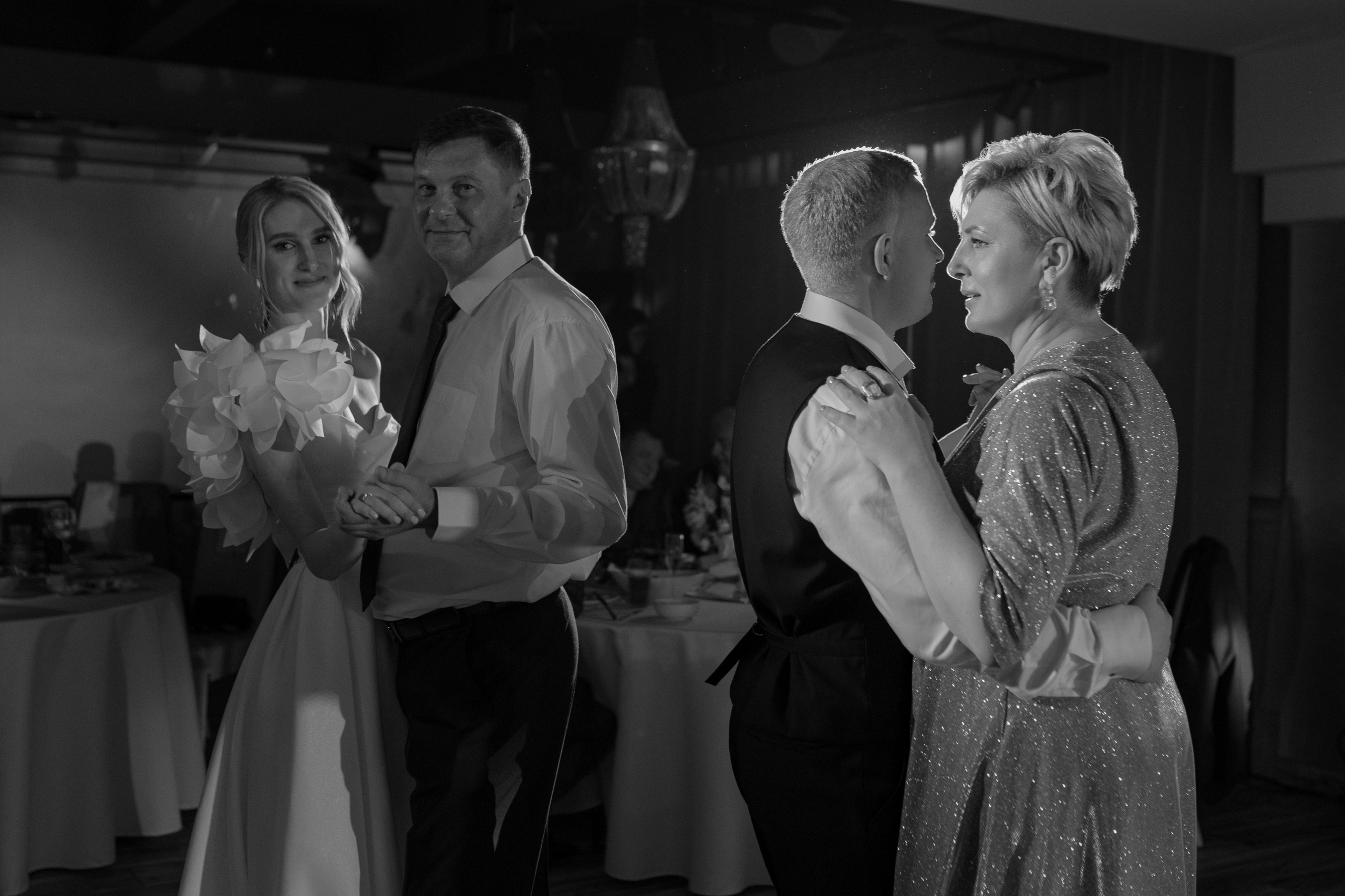 Коля-Карина — Ресторан Dieci (Екатеринбург). Свадебный фотограф Екатеринбург/Челябинск — Любовь Волохова