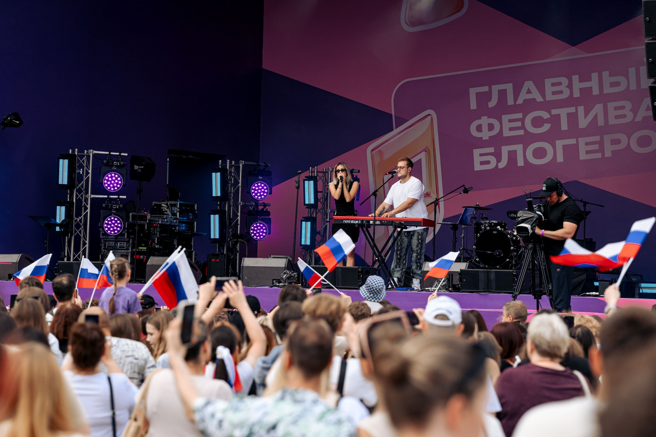 БЛОГЕРЫ РОССИИ. Максим Комаров — Профессиональный фотограф