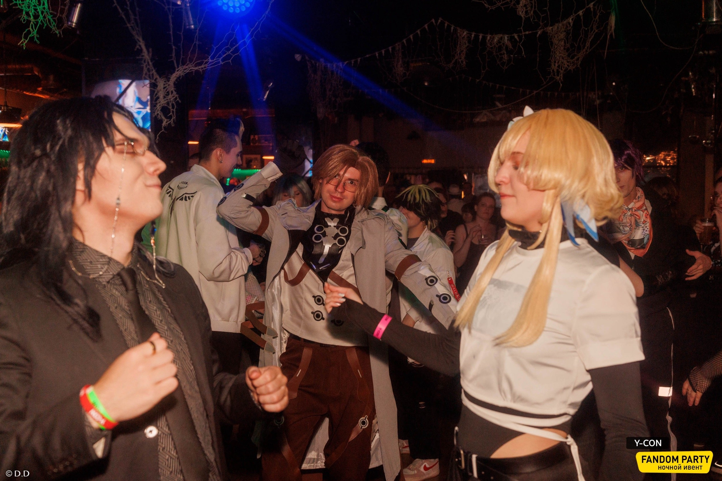 Fandom Party 18+ в Live Star Club 2025. Различные мероприятия и просто фотографии людей