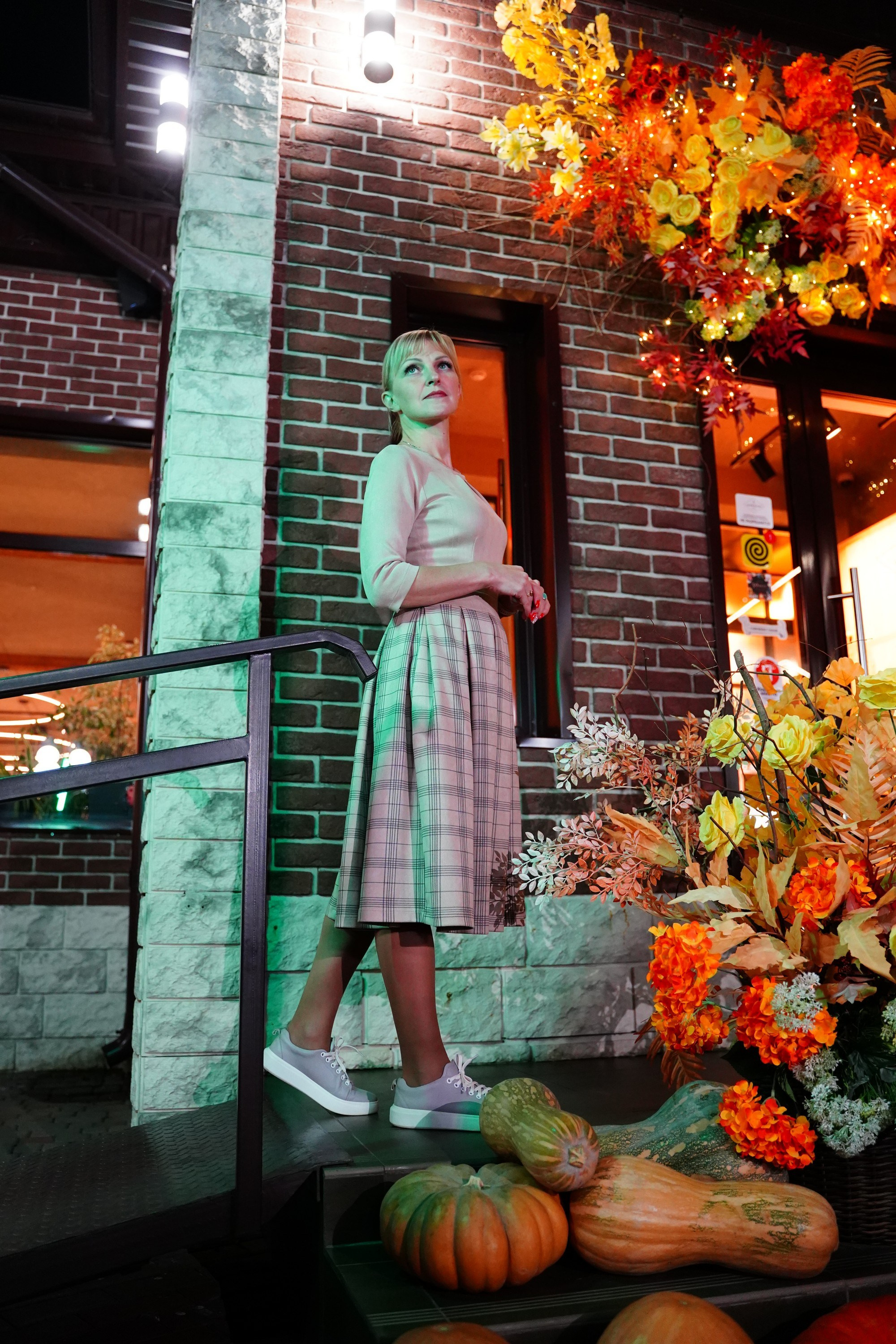 Вечерняя съемка. MEMENTO.Выпускные альбомы, школьные, юбилейные и другие книги. Ростов-на-Дону