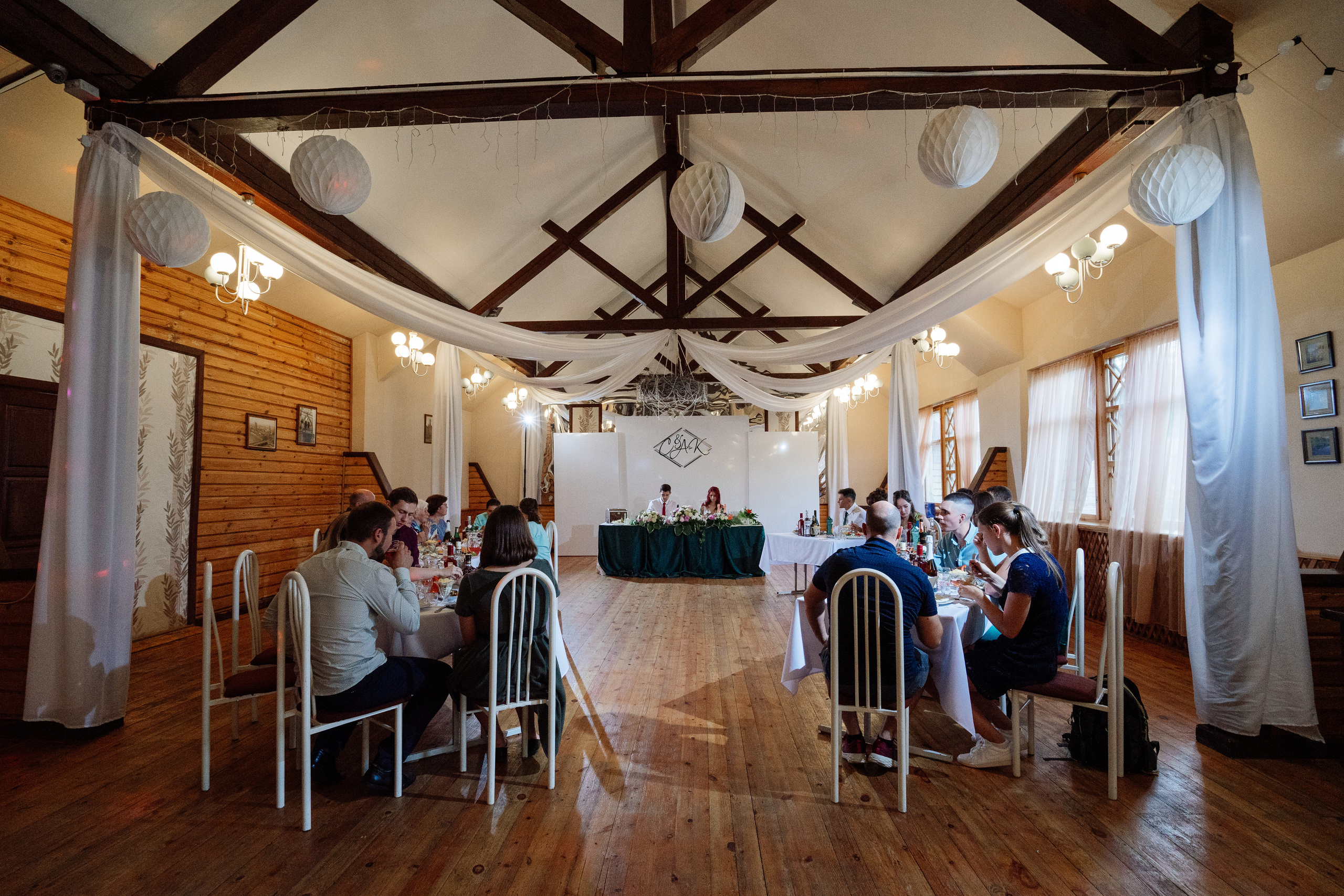 По классике. Семейные фотосессии и свадьбы в Краснотурьинске