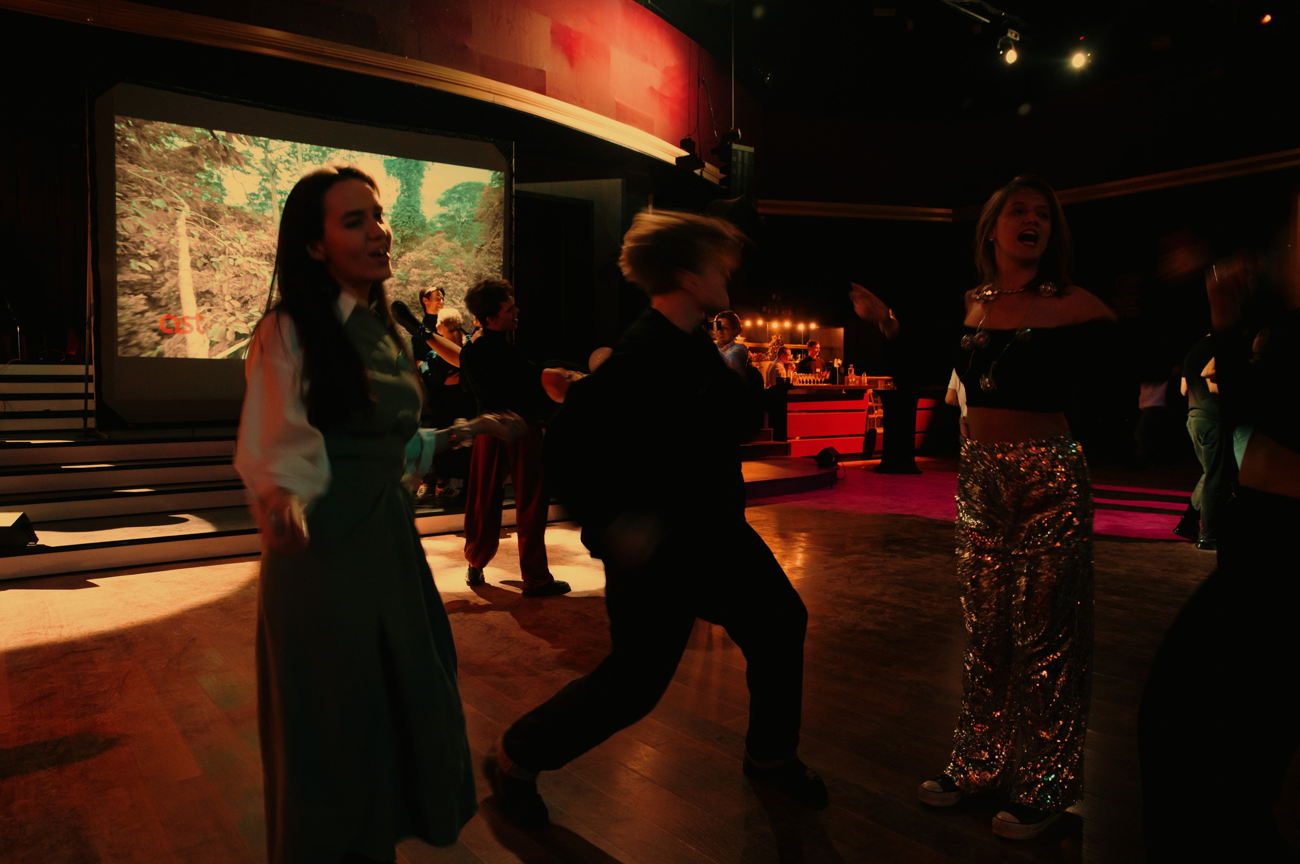 Корпоратив в театре МДМ. Свадебный и портретный фотограф в Москве Жердев Даниил