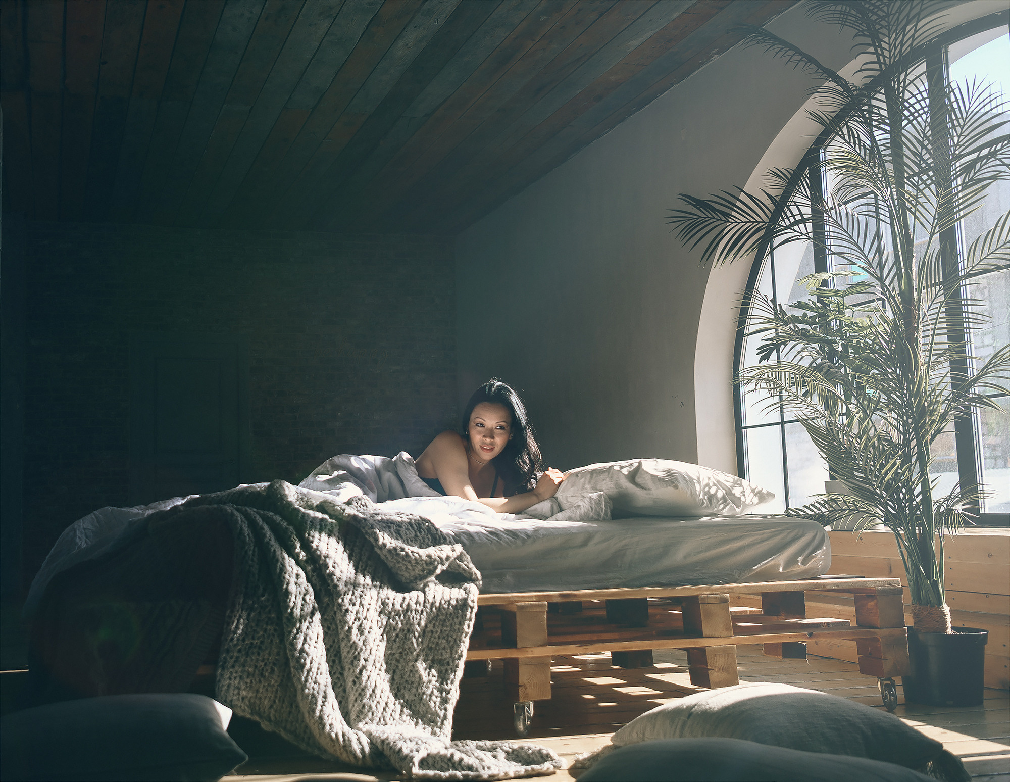 в трусах и рубашке фотосессия