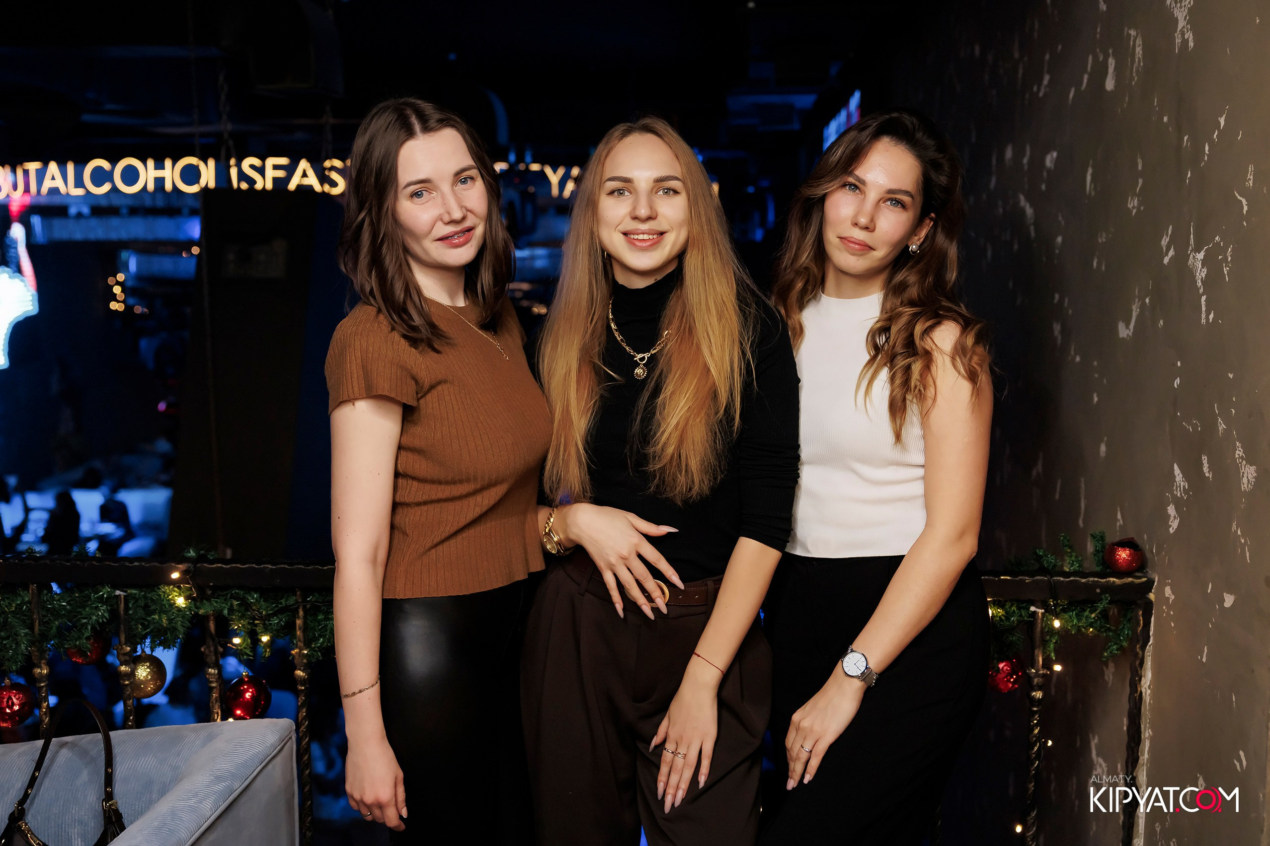 МУЗЫКАЛЬНОЕ ЛОТО В HIT RETRO. КИПЯТКОМ АЛМАТЫ! Фотосъемка мероприятий в Алматы