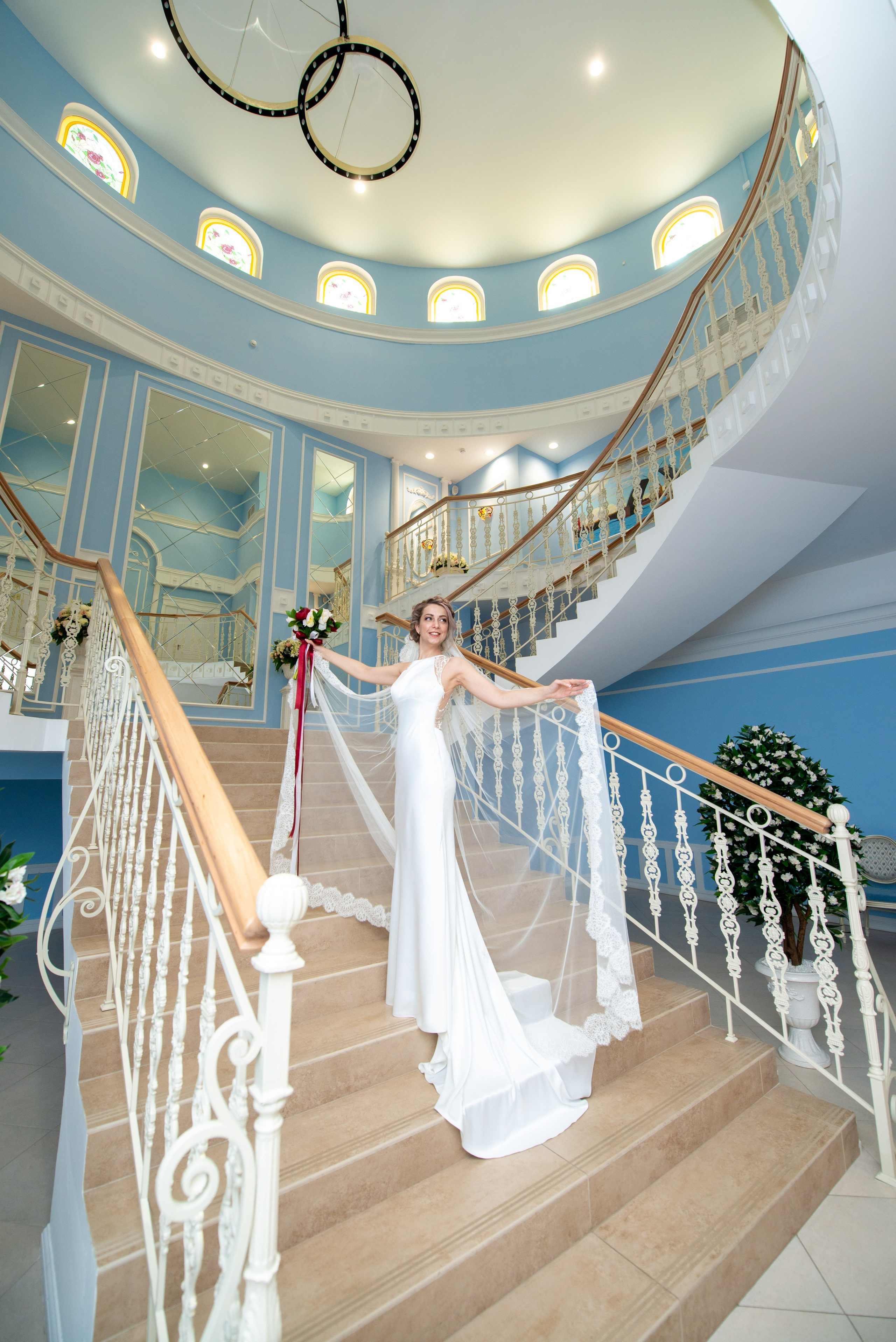 Юлия и Денис (фотосессия на Витебском вокзале и в Польском саду). Портретный, семейный и свадебный фотограф в Санкт-Петербурге и в Пушкине Ширяев Денис