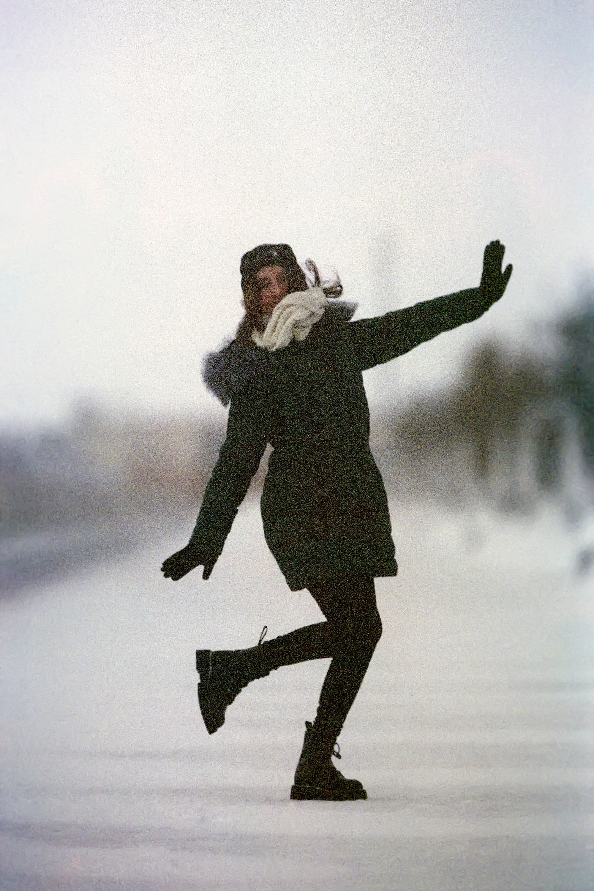 Fujifilm Eterna 500T expired Canon EOS 30 + Canon EF 300mm f/2.8 L IS USM