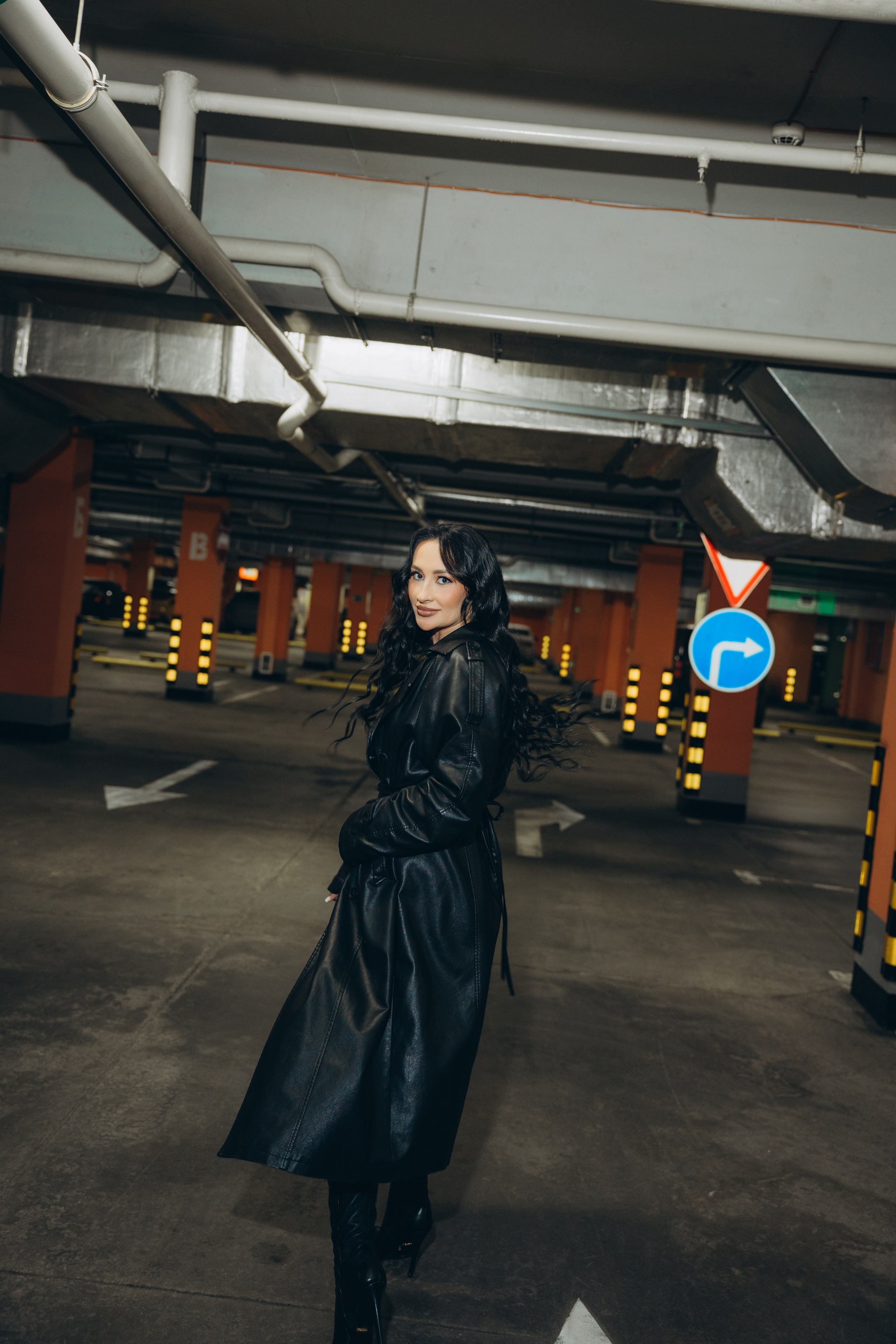 На парковке. Свадебный, семейный фотограф в Иркутске Светлана Макаричева