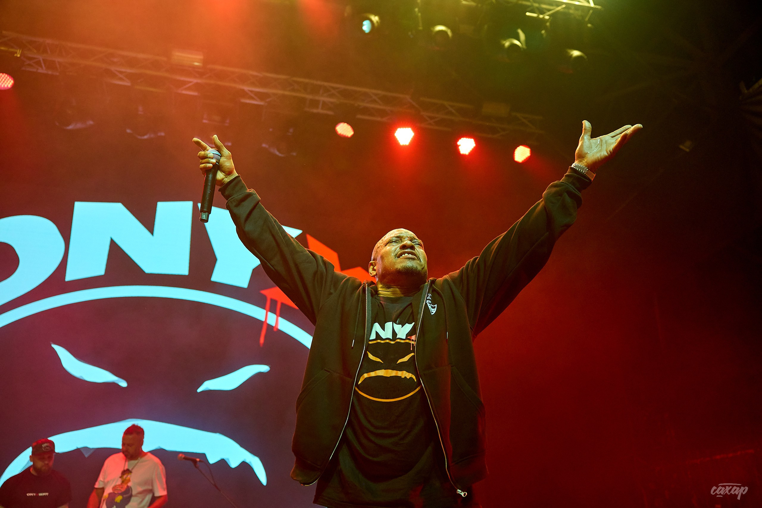 ONYX. Профессиональный фотограф в Екатеринбурге Юра Сахар