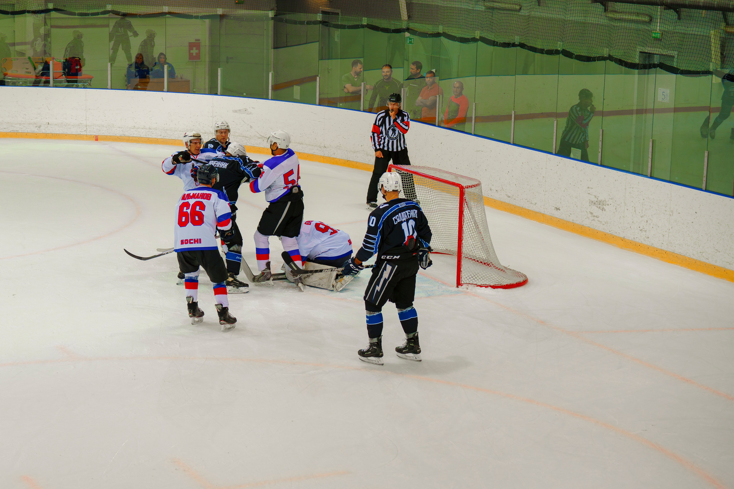 Фотосъемка хоккейных матчей в Сочи. Фотограф видеограф Геннадий Янбаев в Сочи, Краснодаре