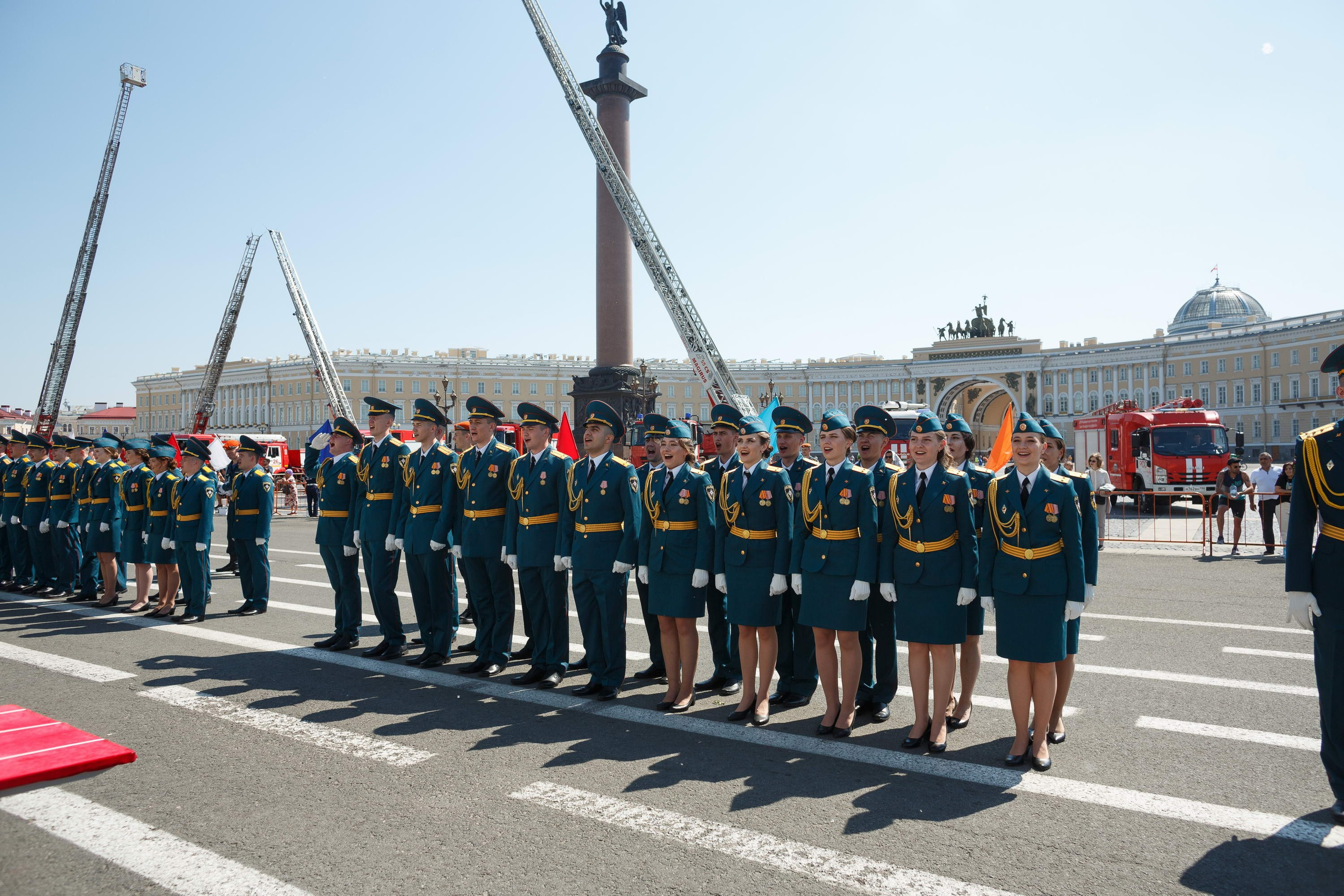 Выпуск офицеров СПб УГПС МЧС России. Свадебный фотограф Игорь Брундасов 8PHOTO на свадьбу венчание загс СПб