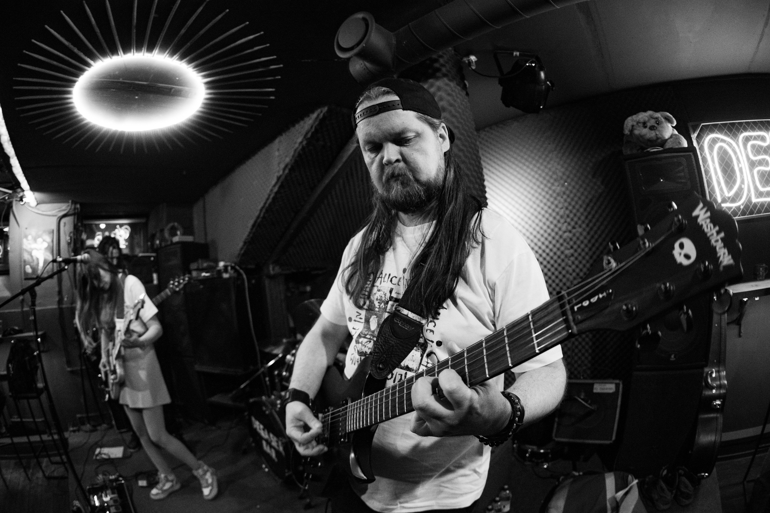 Сатива|Debaser. Концертный и репортажный фотограф в Санкт-Петербурге Слава Пахомов