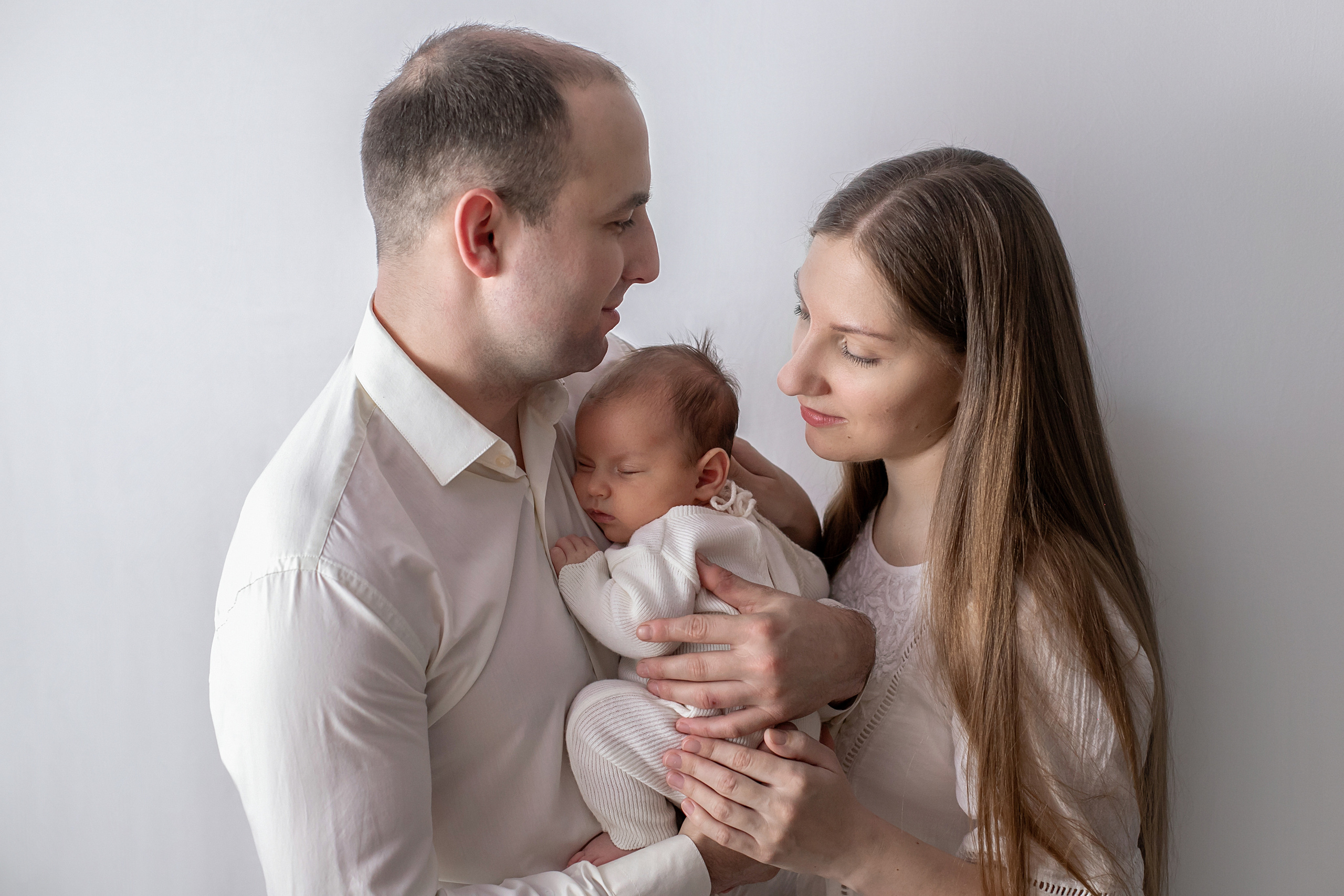 Семейные кадры newborn. Фотограф новорожденных в Ярославле Ольга Зимина