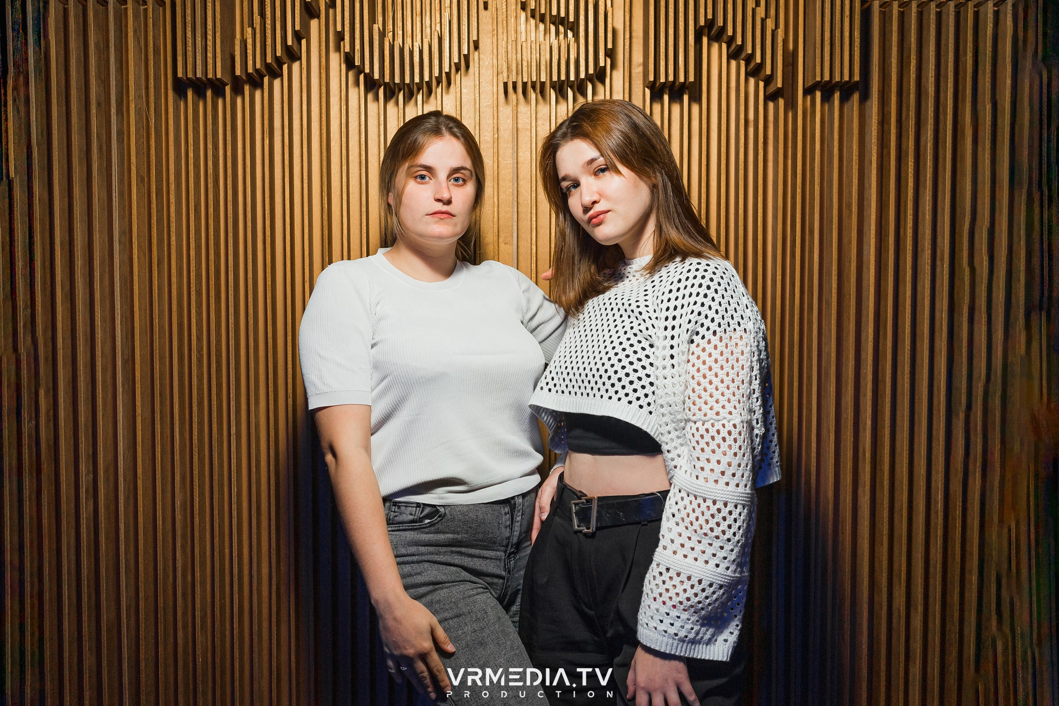 Бумажный дом в баре «Друзья»