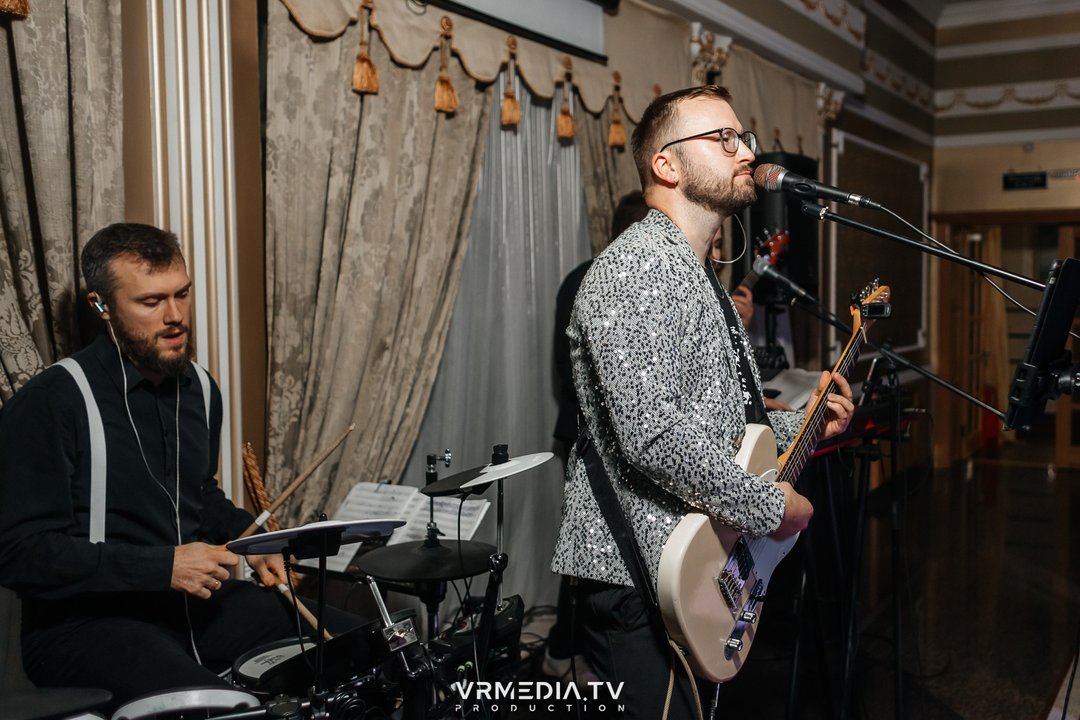 ПЯТНИЦА ДЛЯ ДРУЗЕЙ в ресторане «Империя»