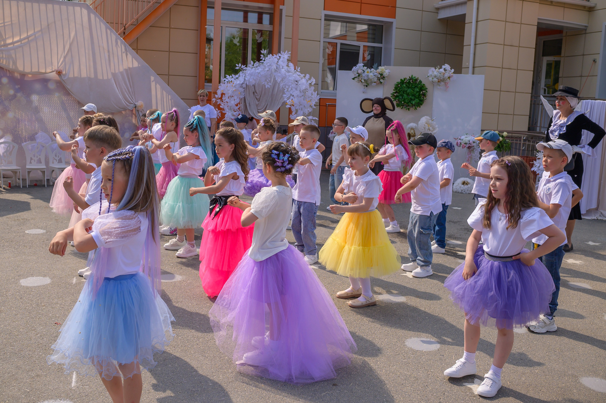 Репортаж выпускного группа «Фантазёры» 3 садик. Фотограф новорожденных, семейный детский в Тюмени Татьяна Морозова