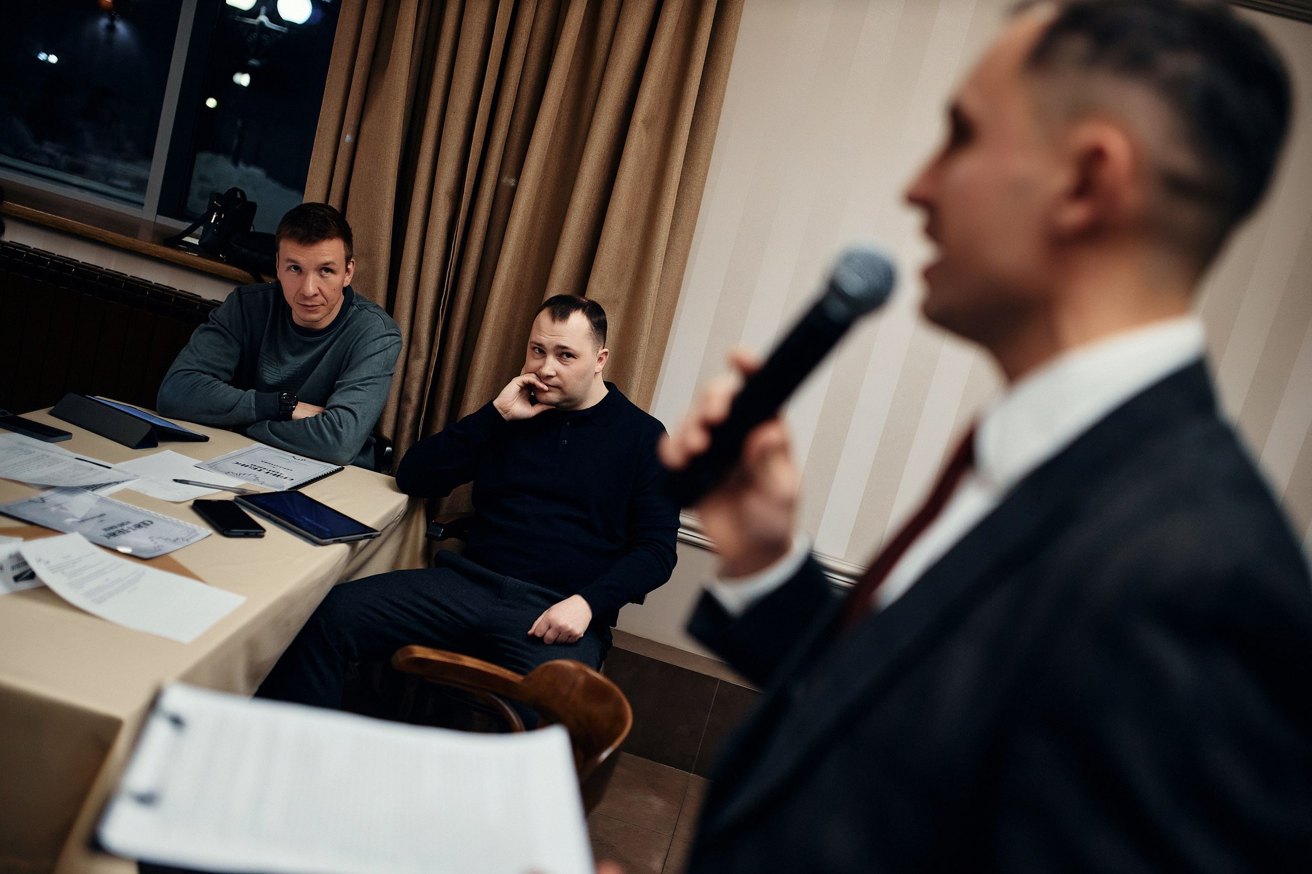 Корпоративная игра в детективов Saint Twins. Семейный и репортажной фотограф в Красноярске и Москве Виктор Бабинцев