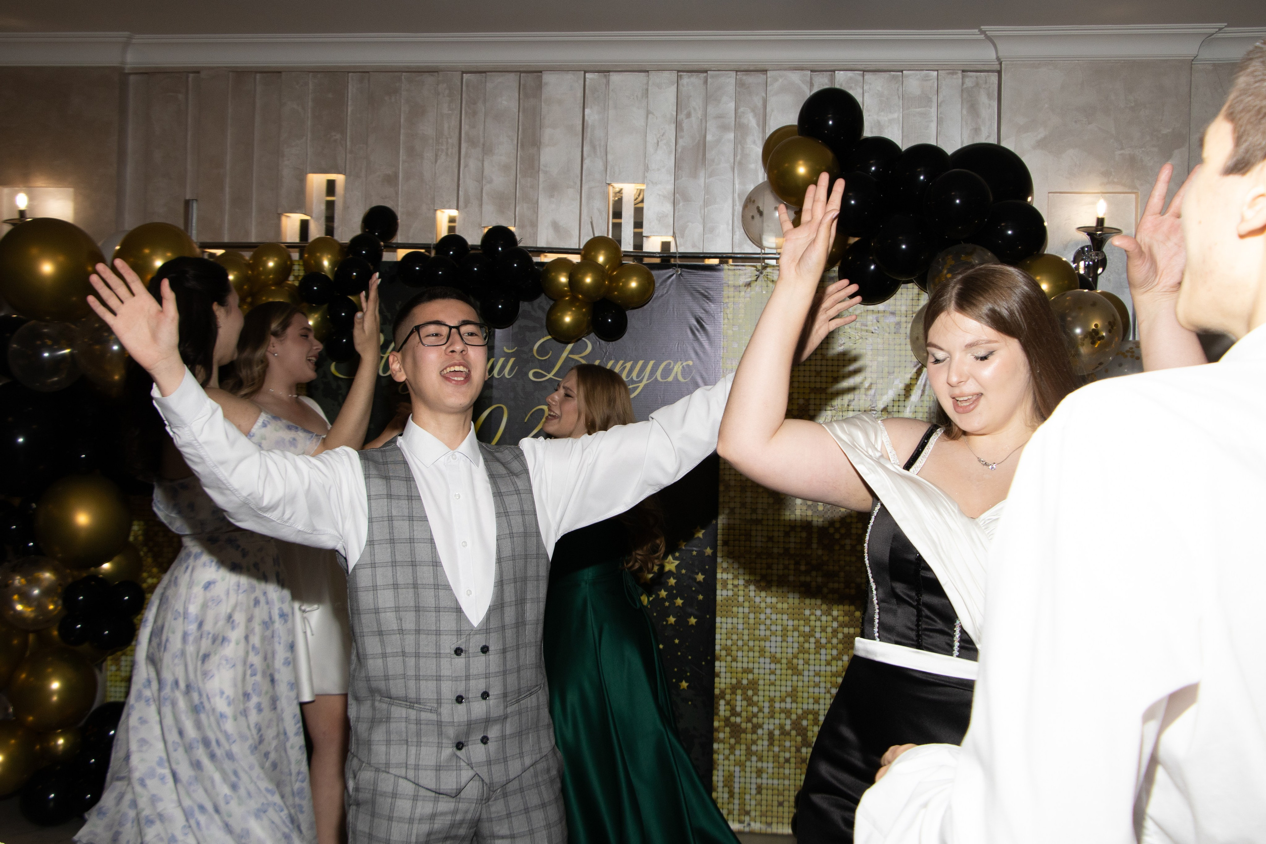 Выпускной 11 класс. Фотограф Лысенко Полина