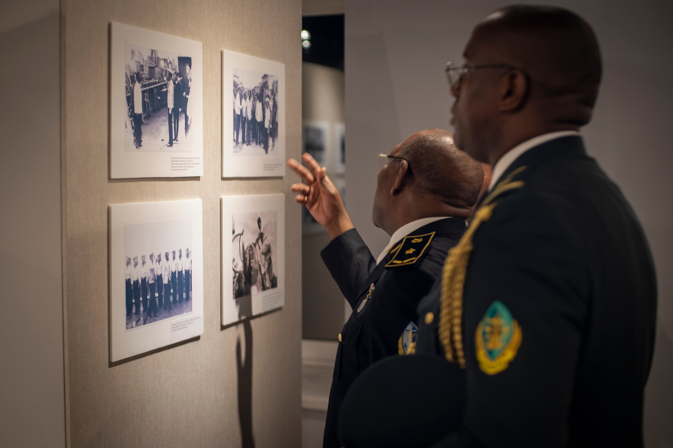 Ветераны Анголы «От прошлого к настоящему». Фотограф Роман Адлер