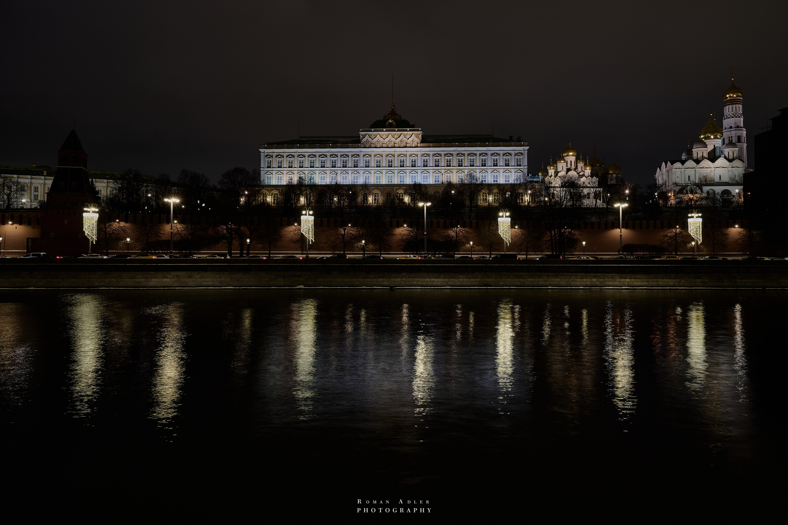 Новогодняя ночная Москва 2025. Фотограф Роман Адлер