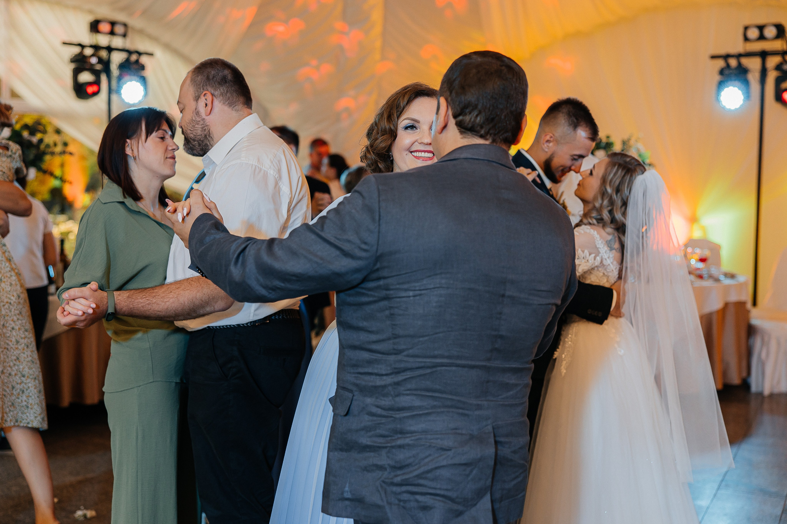 Оксана и Тимур. Свадебный и семейный фотограф Елизавета Ермак | Москва и МО