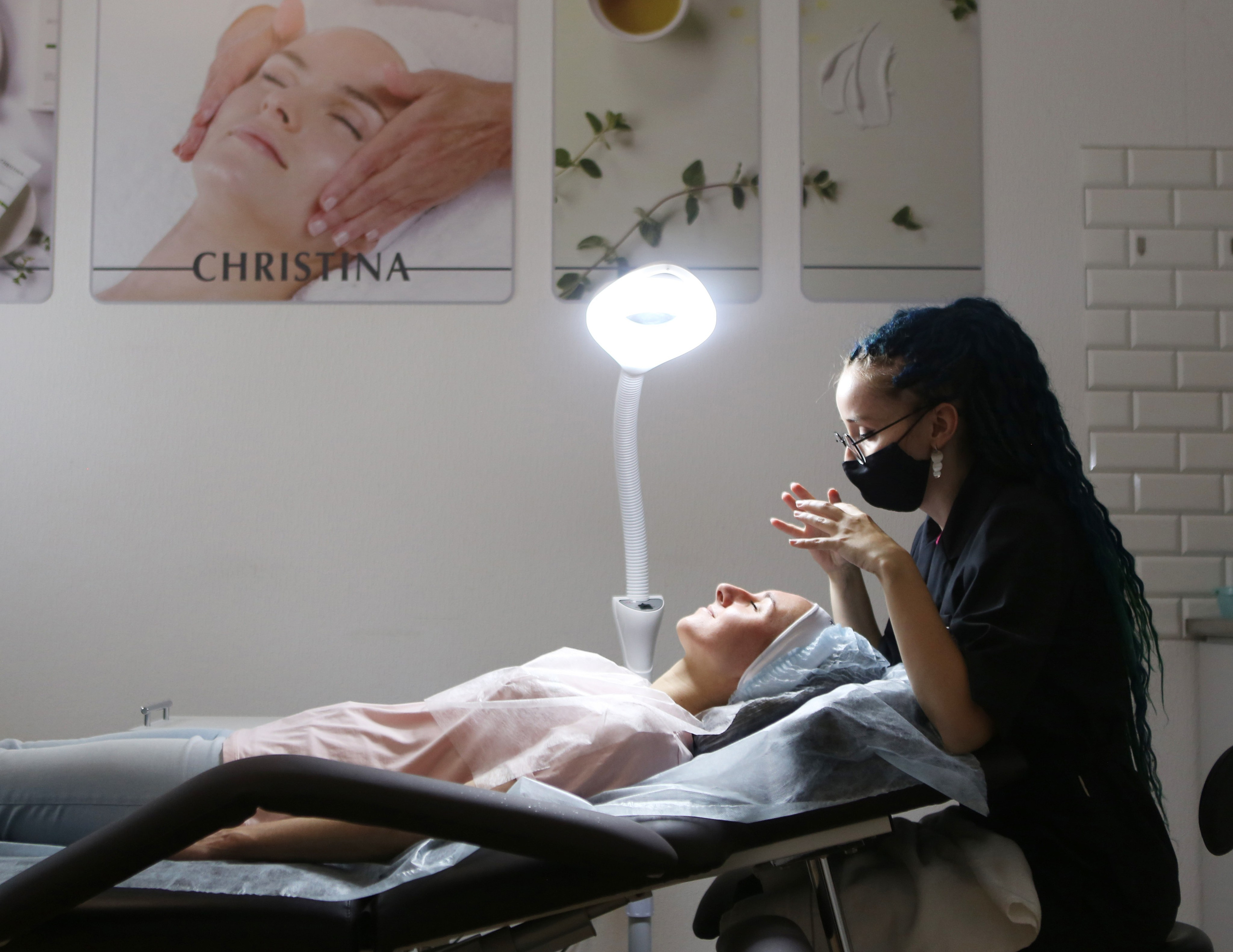 Косметолог Dr.Popova. Фотограф в Санкт-Петербурге. Индивидуальная съемка и фотопрогулки