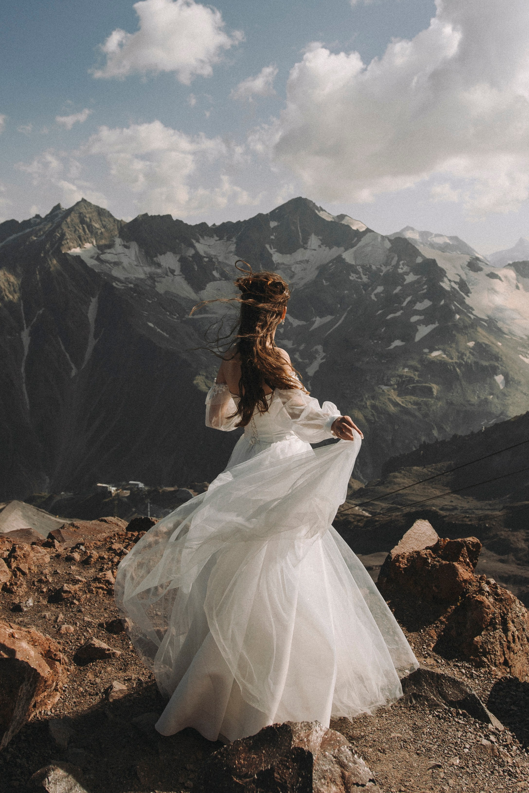 МЕЖДУ НЕБОМ И ЗЕМЛЕЙ. Фотограф Настя Конник | Пятигорск | Эльбрус | Домбай | Архыз | Видеограф КМВ