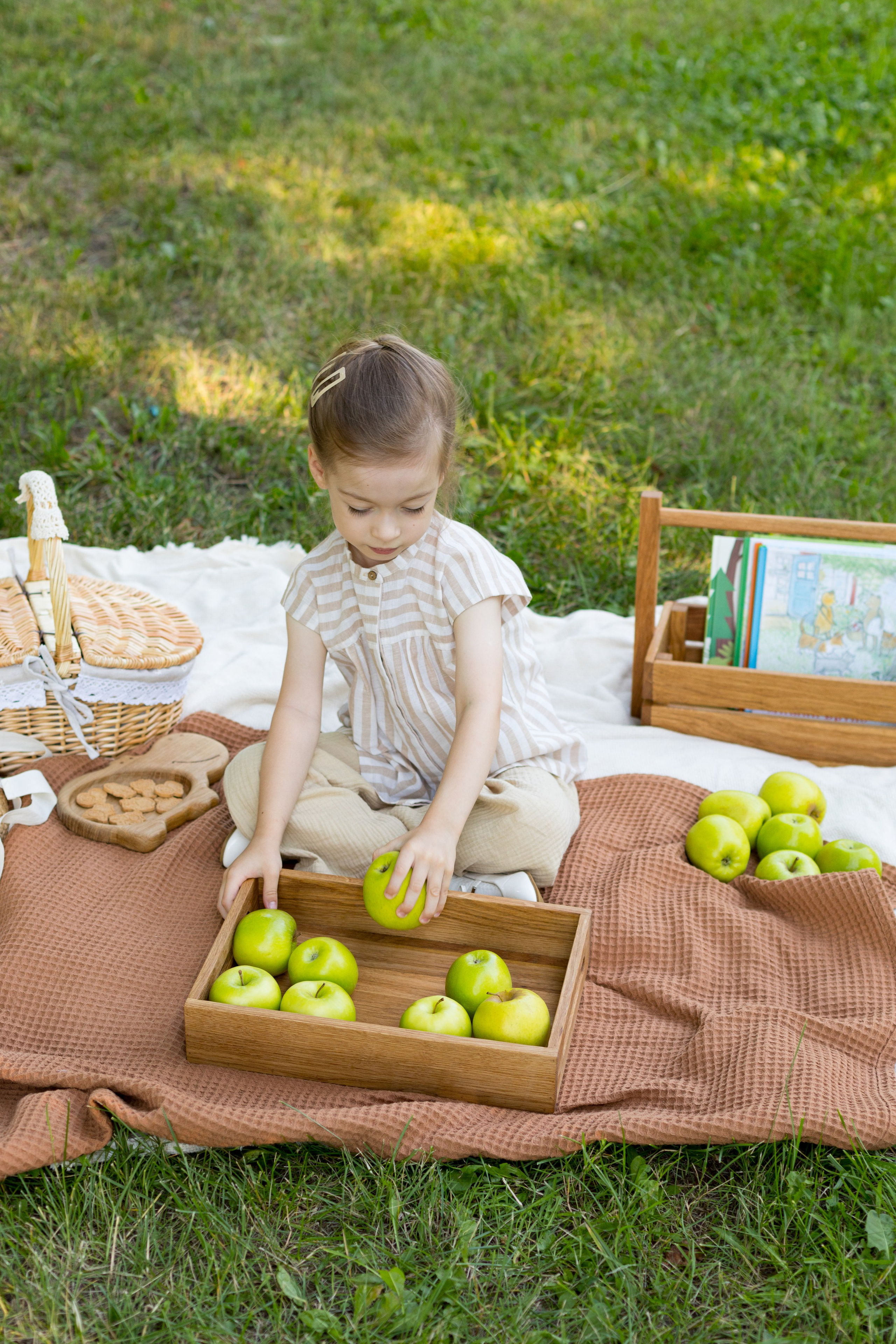 Фотосессия для бренда деревянных изделий для дома. Детский и контент фотограф Надя Волкова Санкт-Петербург