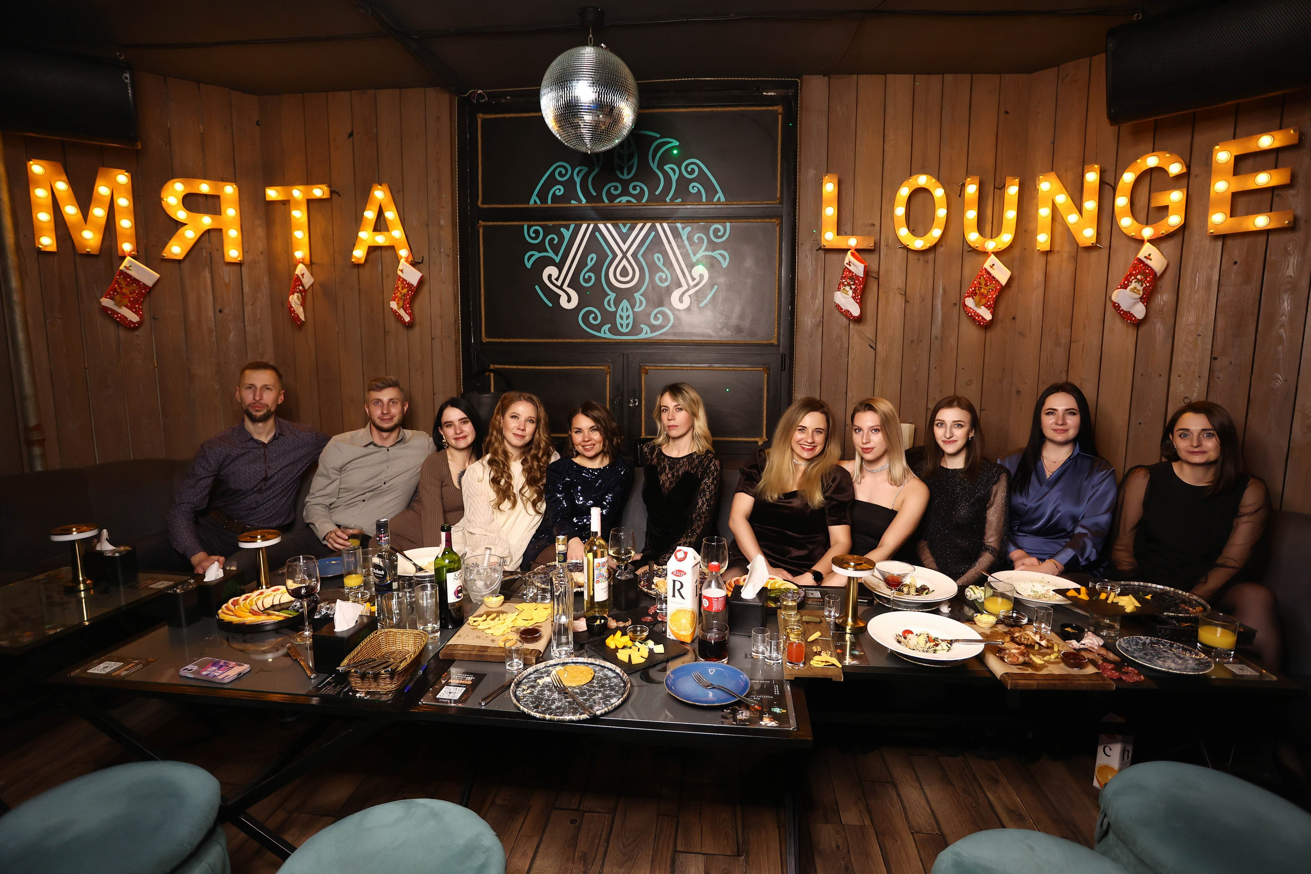 16/12/23 Новогоднее караоке в Мята Спортивная. Мята Спортивная — Кальянная, караоке, бар в Минске