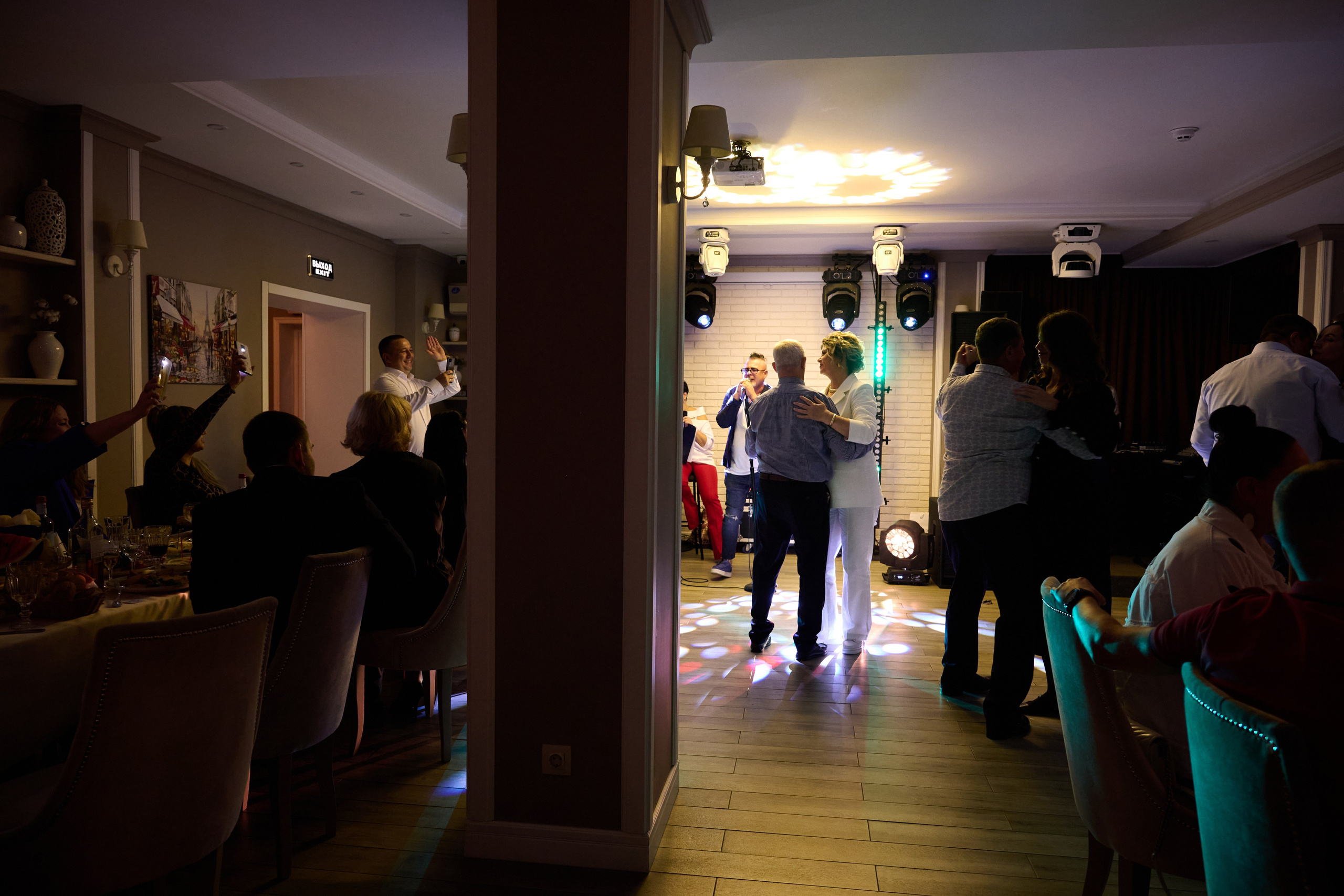 Фотосъемка юбилея Валентины. Профессиональный фотограф Старый Оскол, Губкин — свадьба, венчание, крещение, юбилей и день рождения