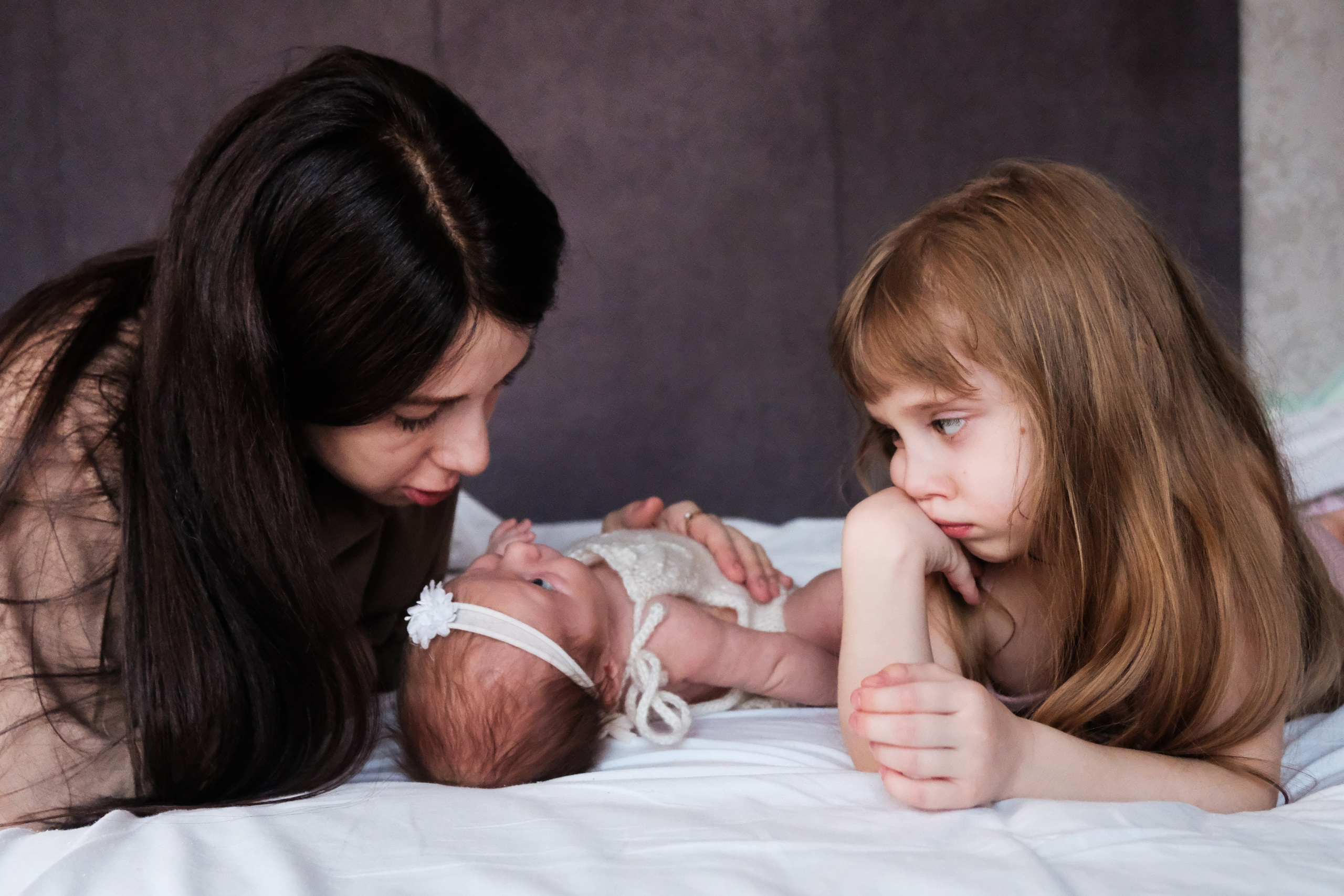 Маша с дочерьми. Фотограф Наташа Лисица