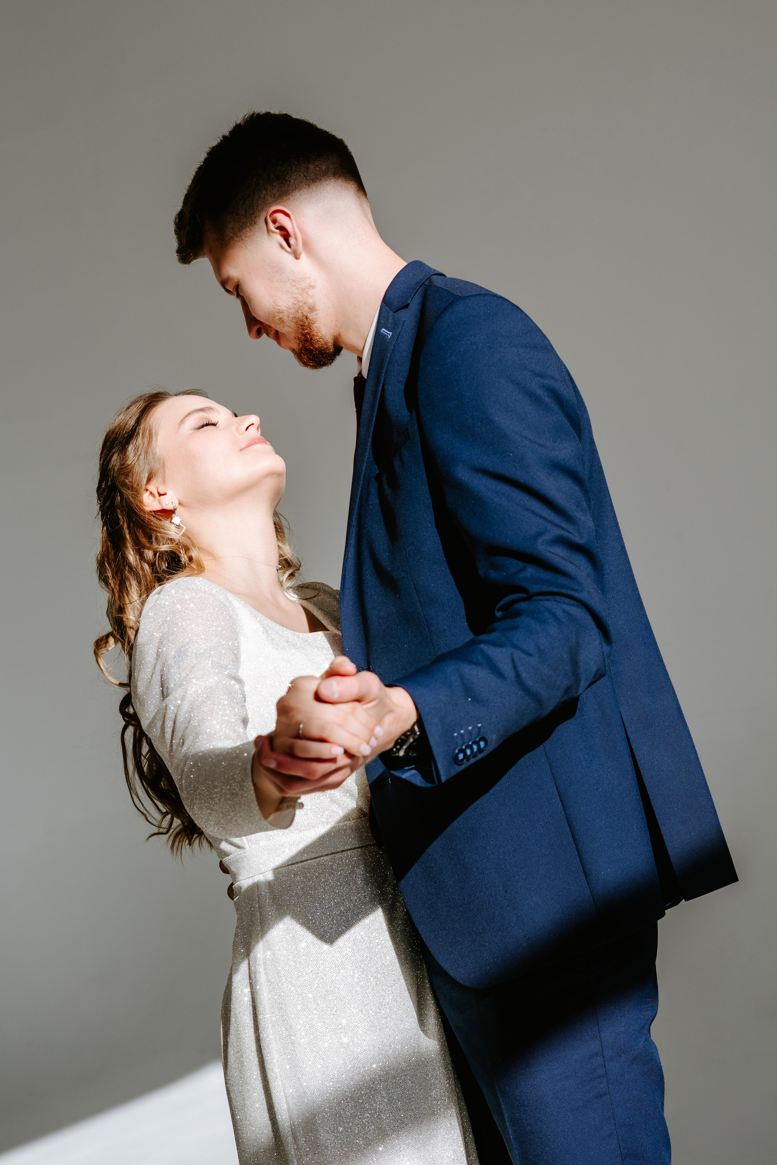 Свадебная фотосессия для Дмитрия и Капитолины, 2023 год. Портретный фотограф в Томске Наташа Барова