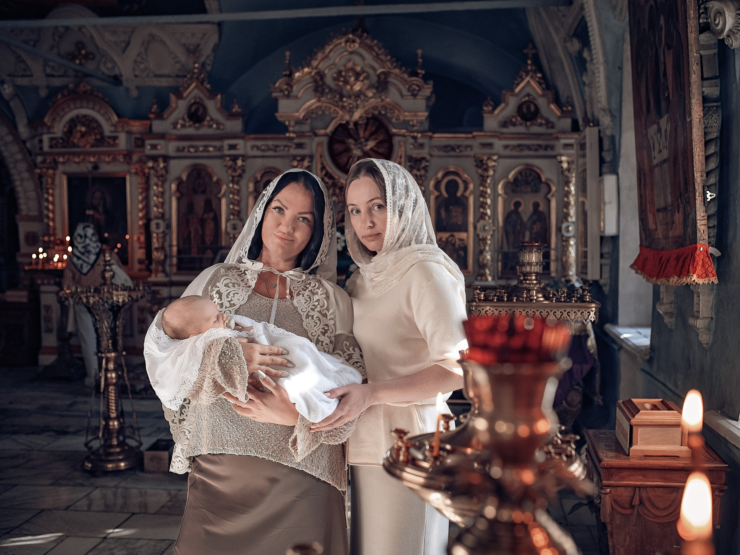 Крещение Аглайи в Покровском кафедральном соборе. Фотографы крещения/венчания  Красноярск Татьяна и Вячеслав Переваловы