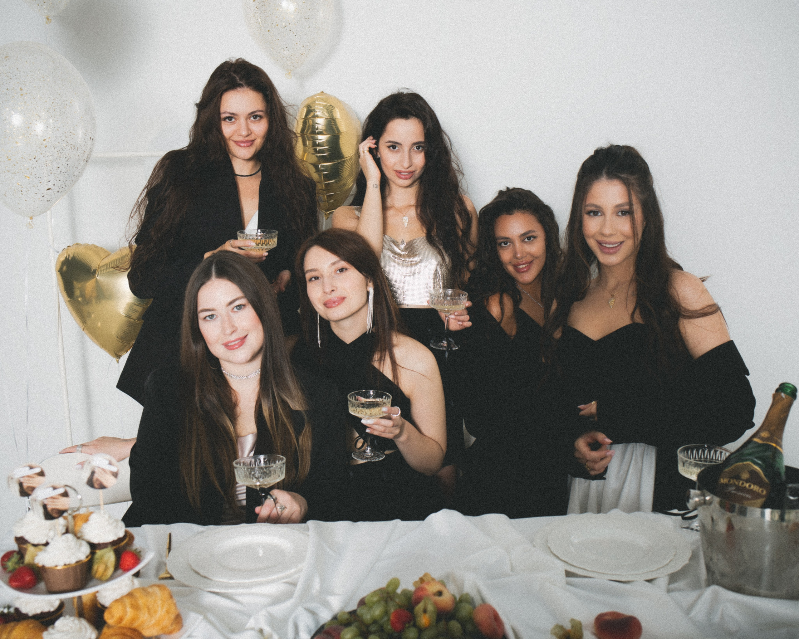 Девичник Яны. Фотограф в Москве и Сургуте Алла Лесовая. Снимаю каталог для брендов и индивидуальные портреты для людей