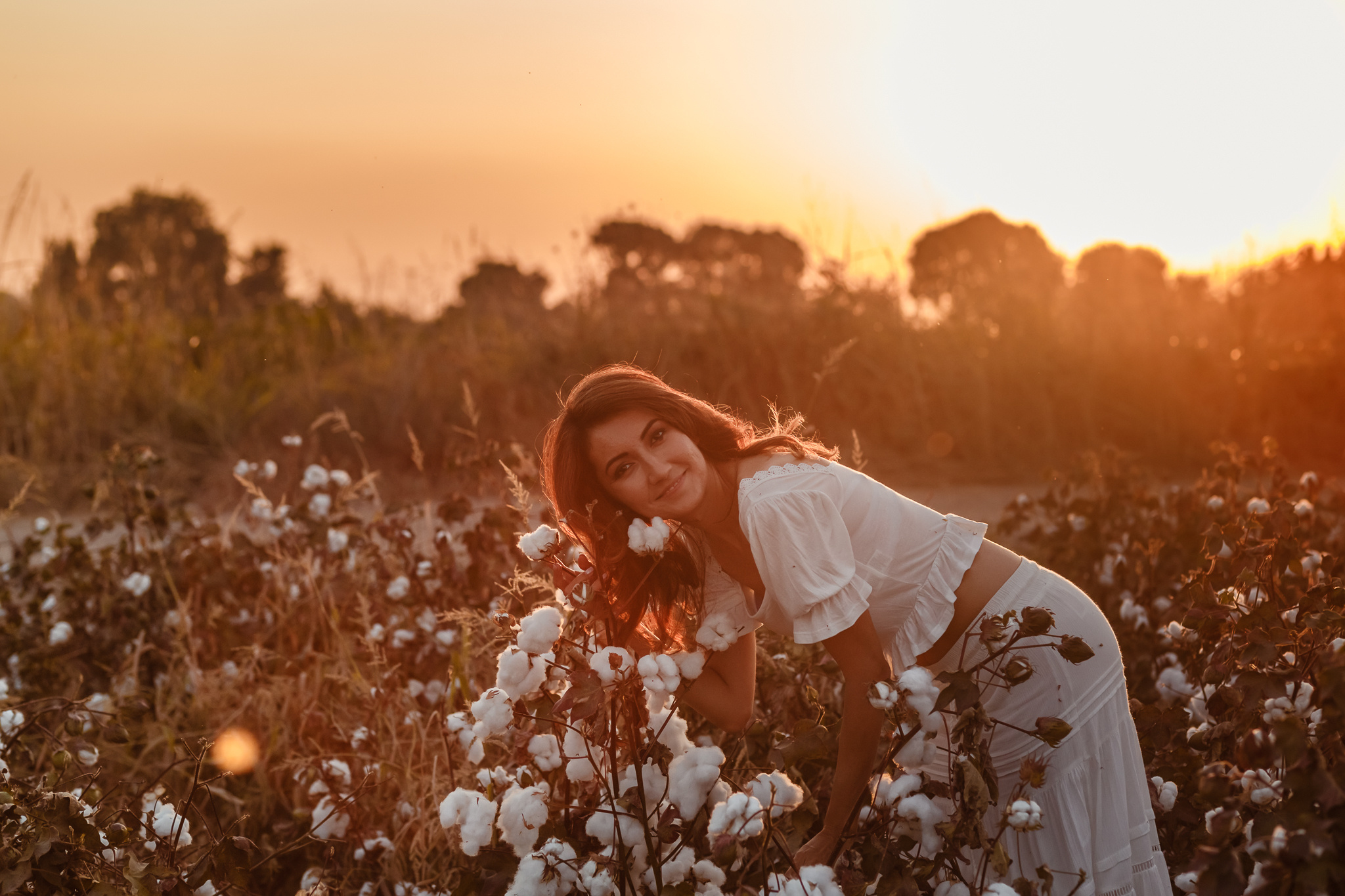 Photo session of Firuza in a cotton field. Professional family and children’s photographer in Izmir Irina Eron