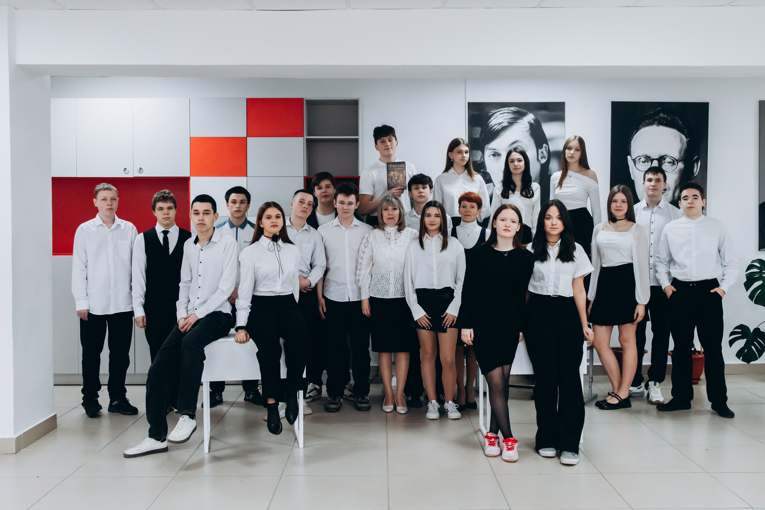 СОШ № 26 Тугулым 2025. Семейный фотограф Нижневартовск Тюмень Ефимова Ирина