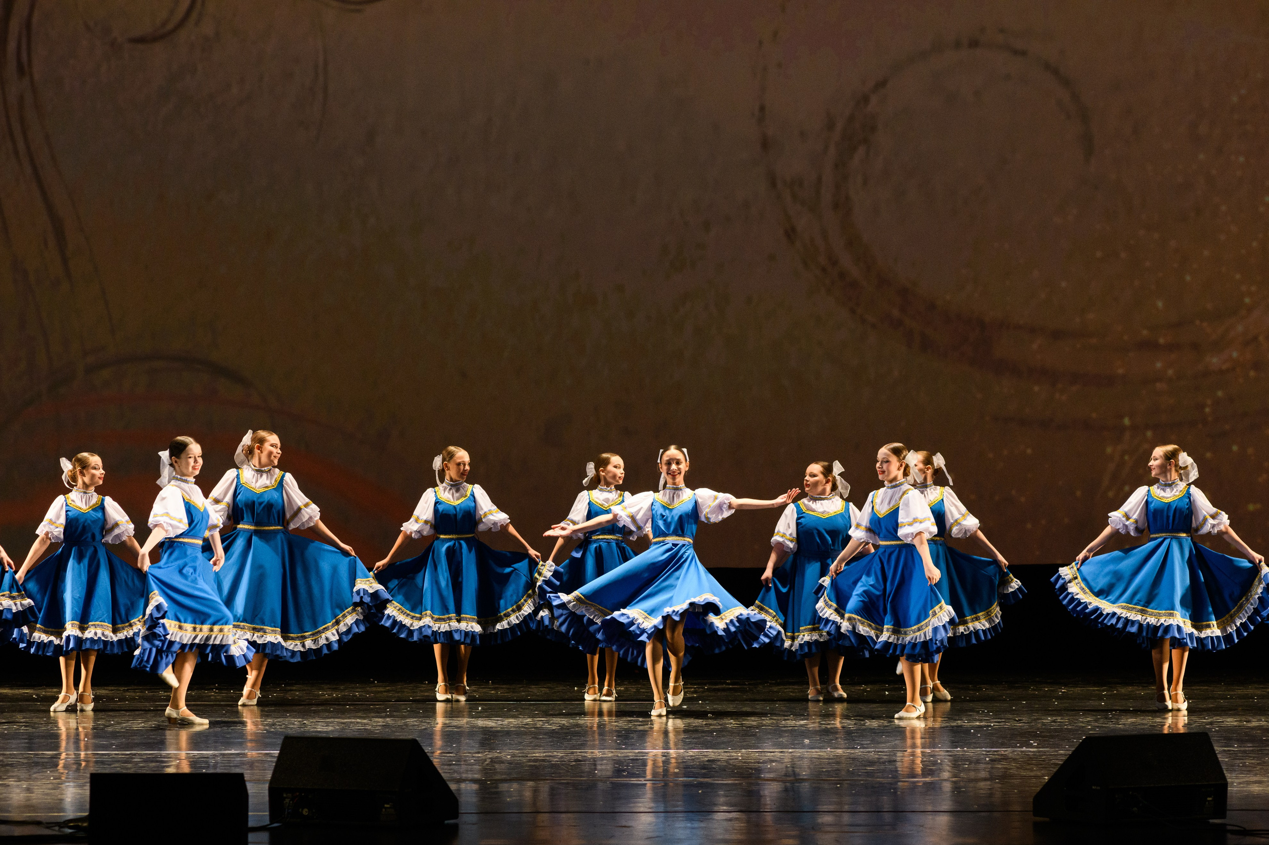 23 апреля, часть 2, БКЗ Октябрьский, г. Санкт-Петербург. Золотое яблочко