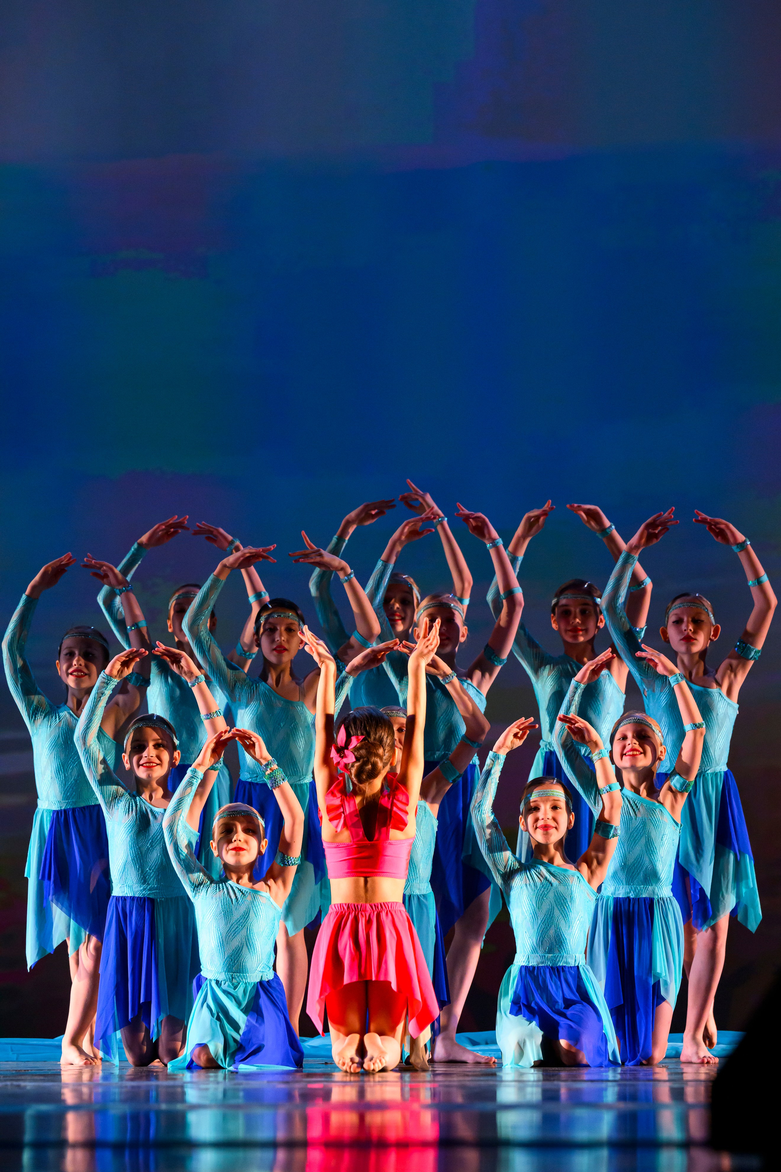 23 апреля, часть 1, БКЗ Октябрьский, г. Санкт-Петербург. Золотое яблочко