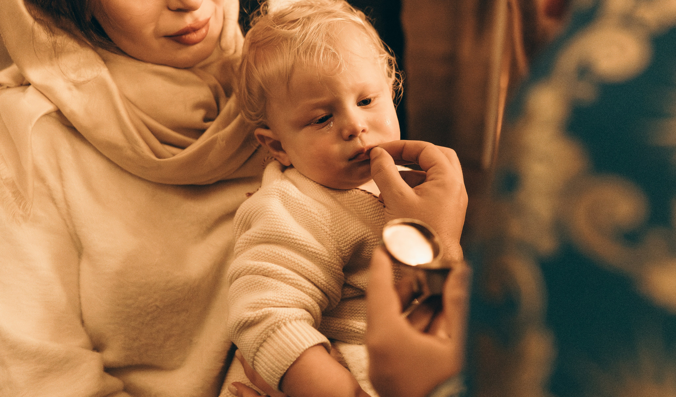 Таинство Крещения в Армянской церкви. Семейный, ньюборн фотограф, фотограф на роды в Москве, Виктория Тюльдюкова