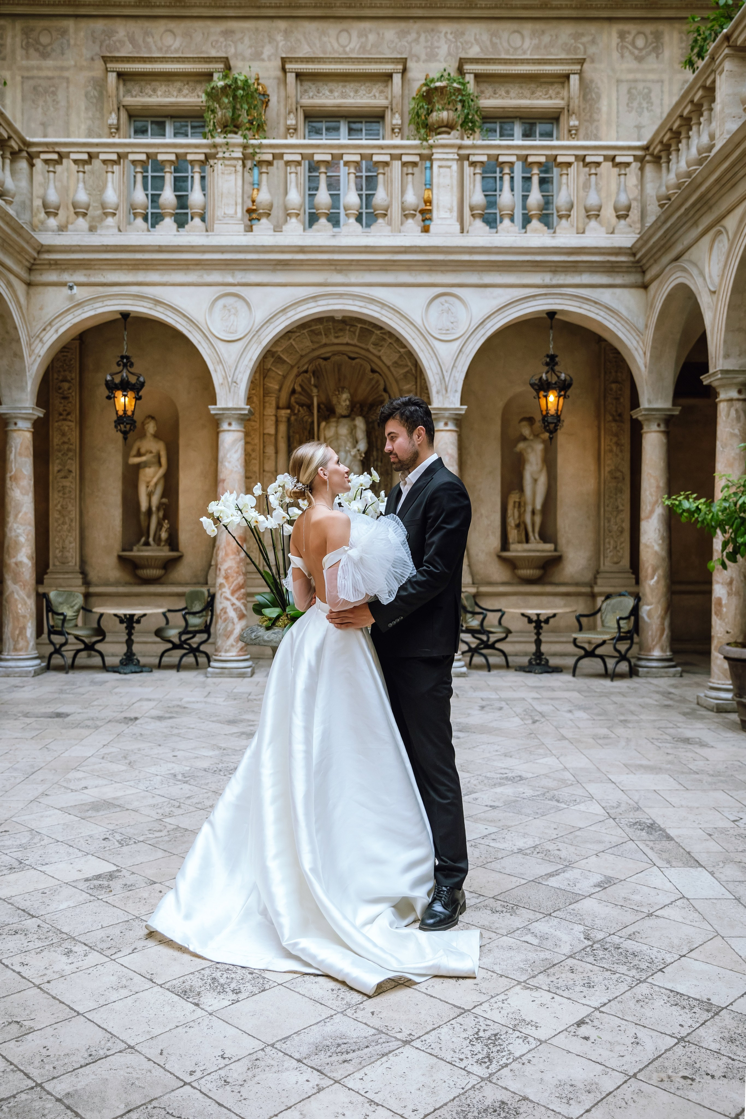 Свадьба в ресторане Турандот. Фотограф и видеограф Москва. Свадебный фотограф, видеограф. Выпускные альбомы. Оживающие альбомы