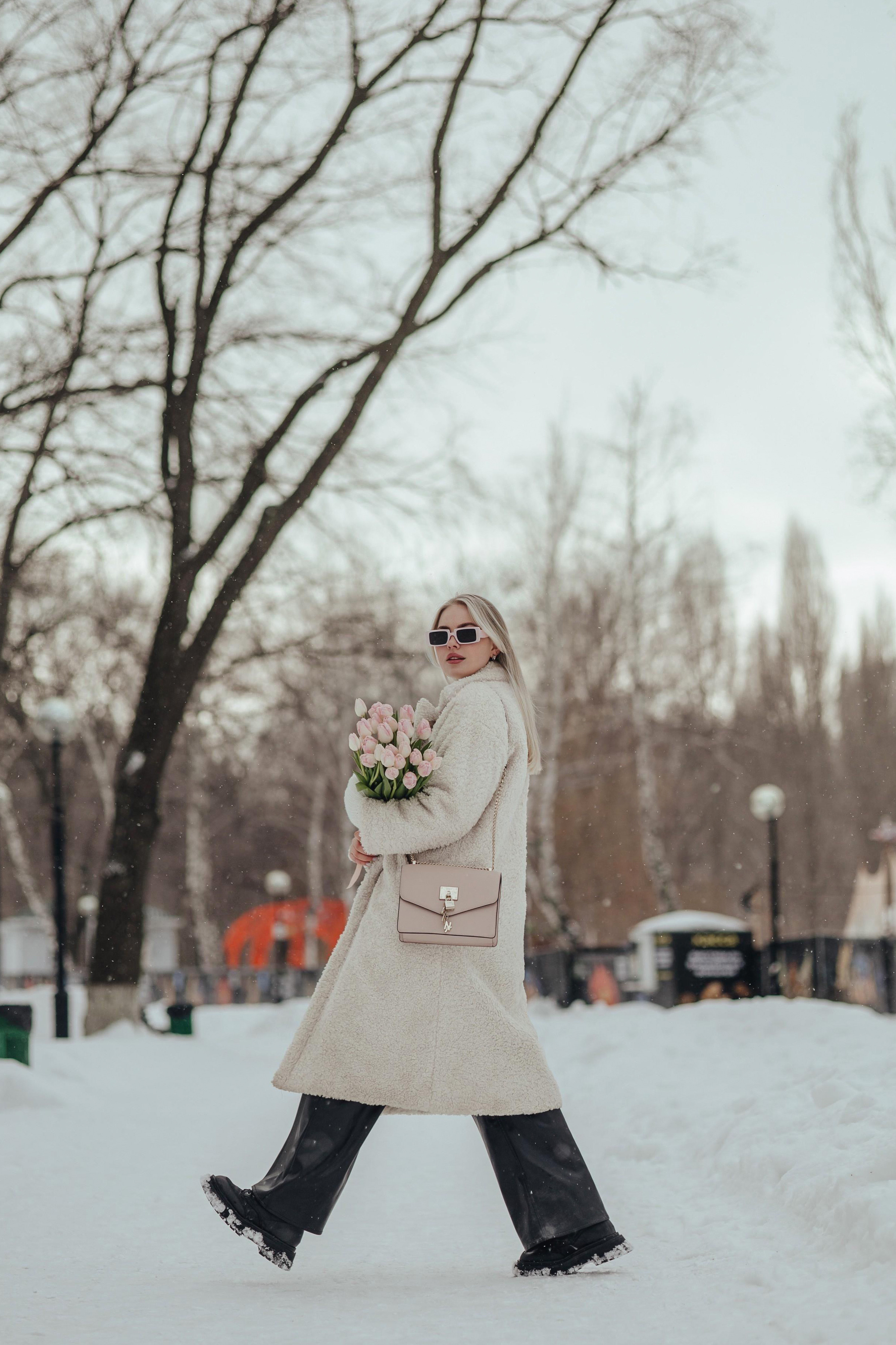 Эмма. Прогулка в снежном парке. Фотограф Ксения Железникова